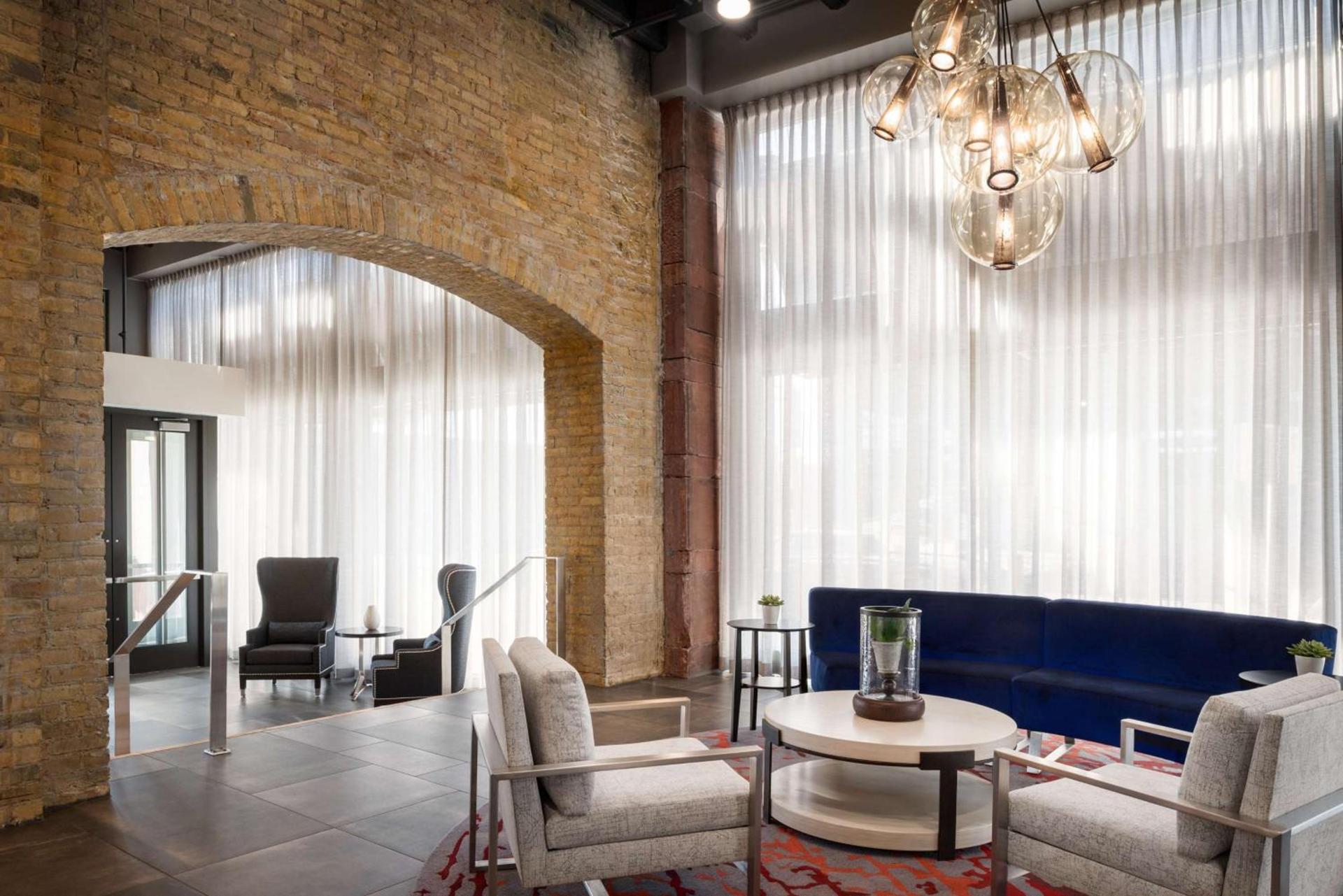 Homewood Suites By Hilton Milwaukee Downtown photo 4