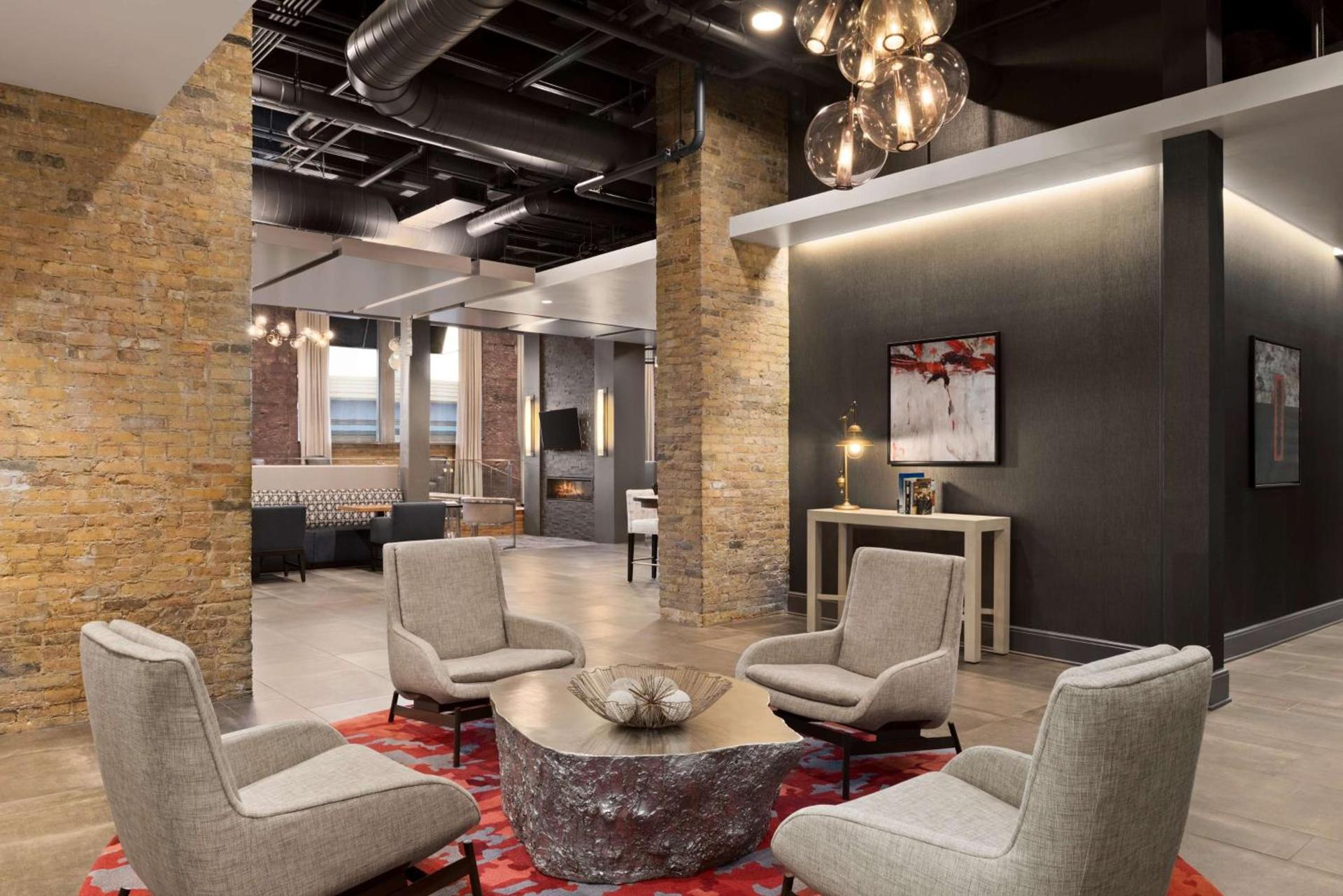 Homewood Suites By Hilton Milwaukee Downtown photo 8