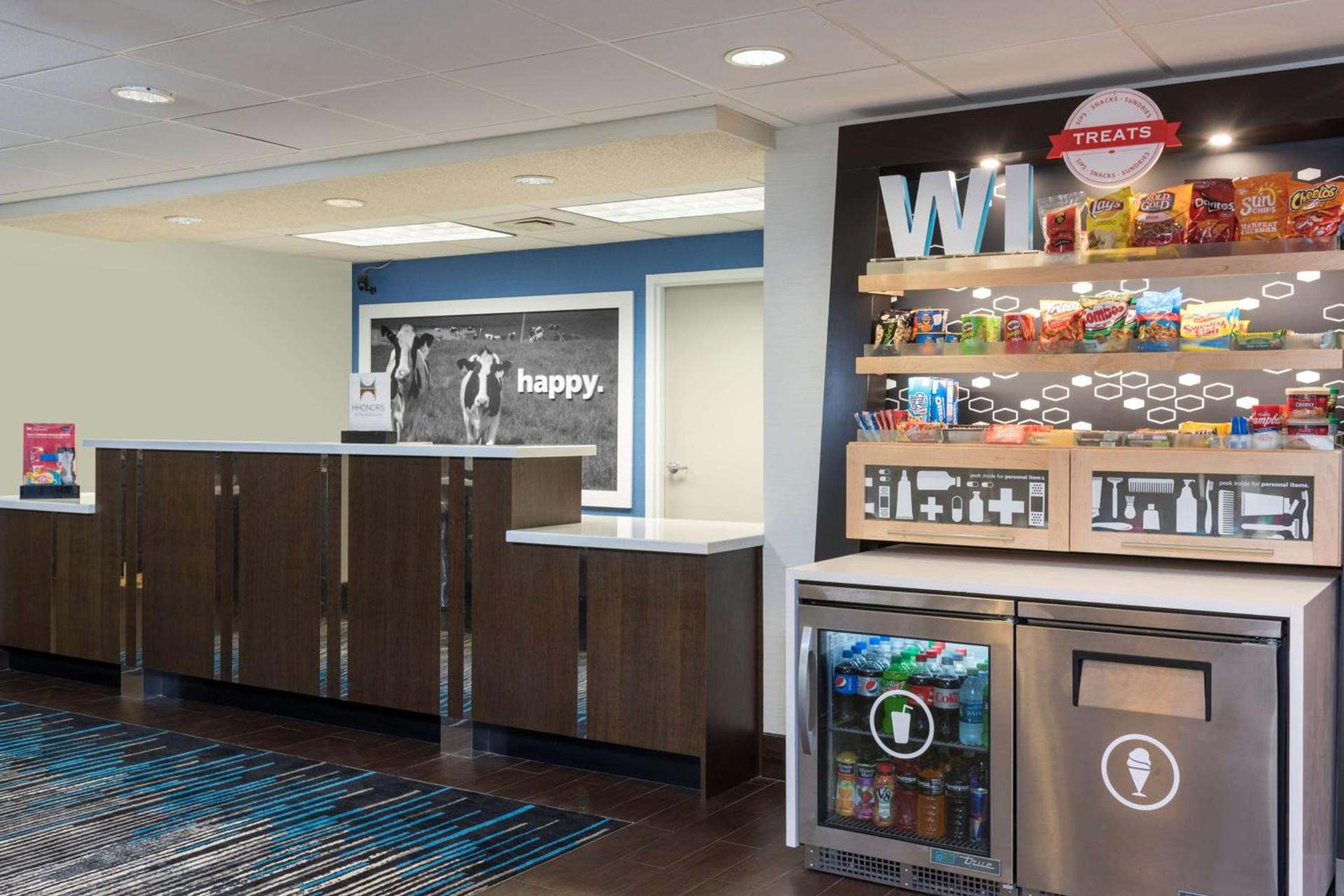 Hampton Inn Milwaukee Northwest photo 4