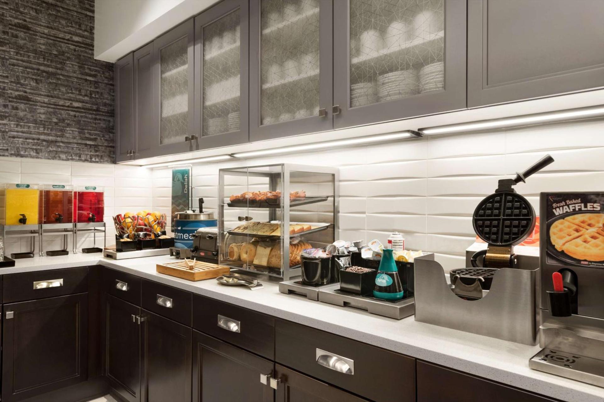 Homewood Suites By Hilton Milwaukee Downtown photo 12