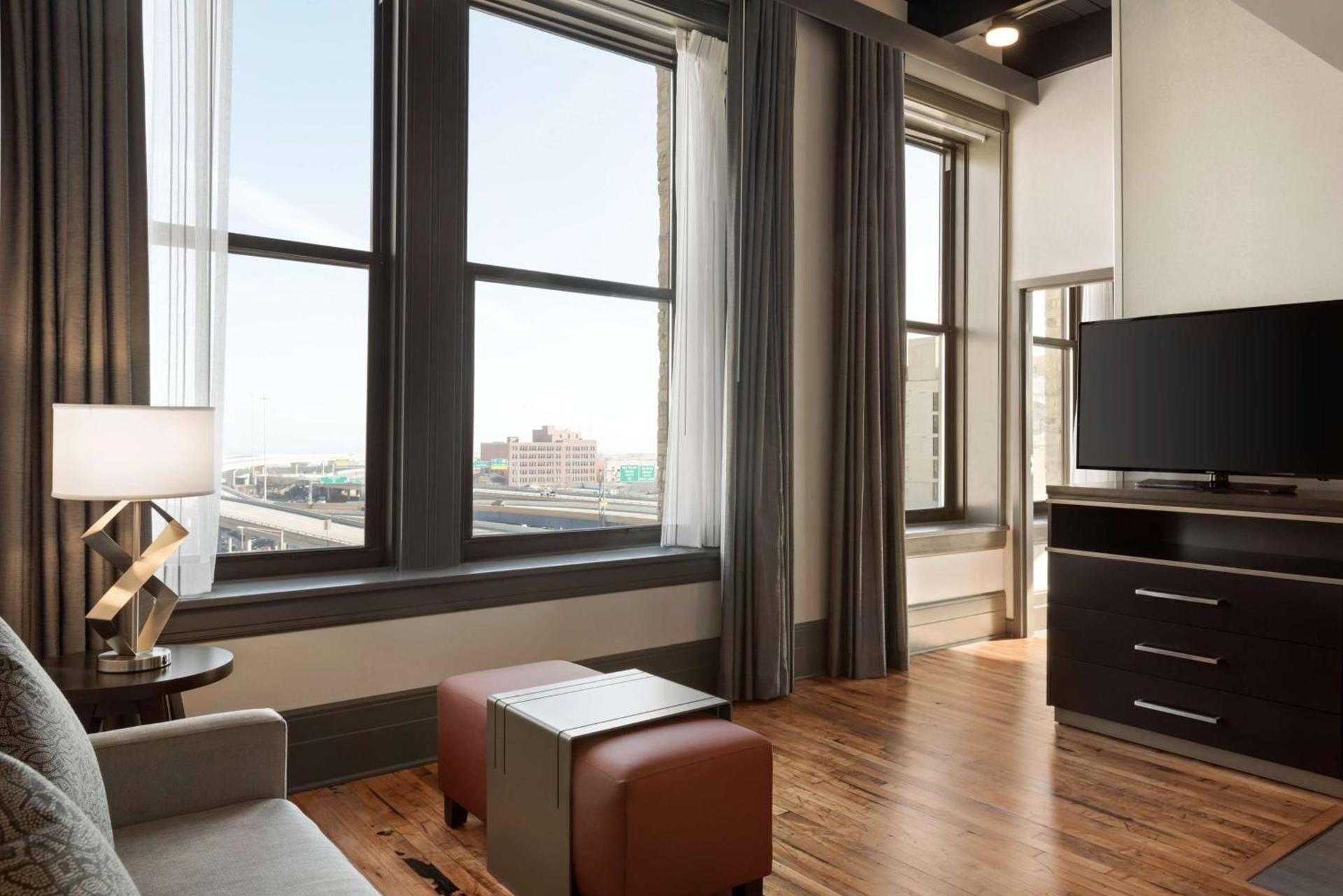 Homewood Suites By Hilton Milwaukee Downtown photo 16