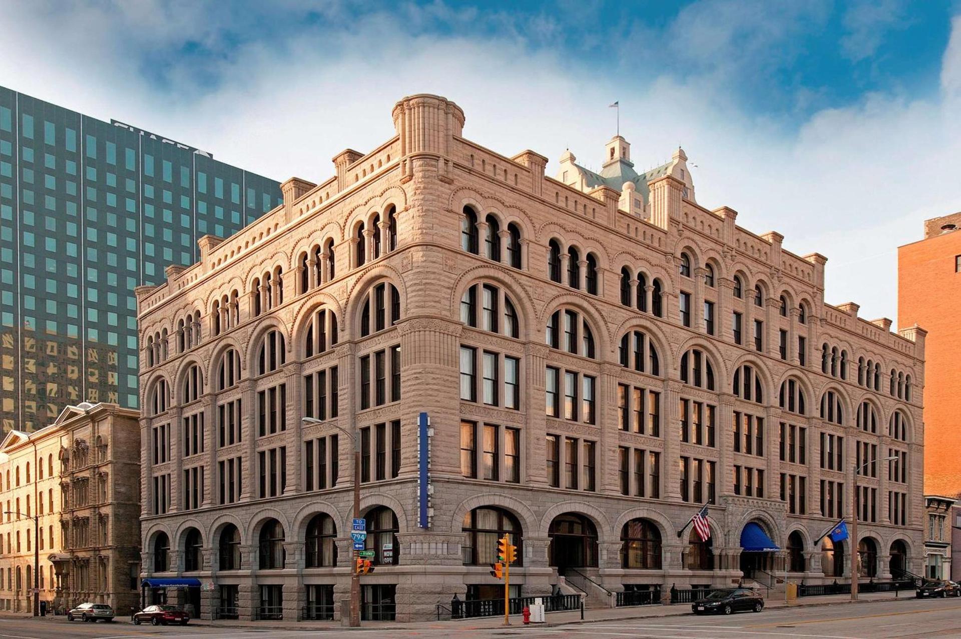 Hilton Garden Inn Milwaukee Downtown photo 1