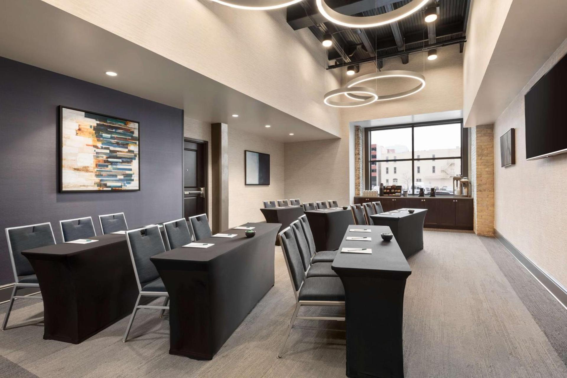 Homewood Suites By Hilton Milwaukee Downtown photo 25