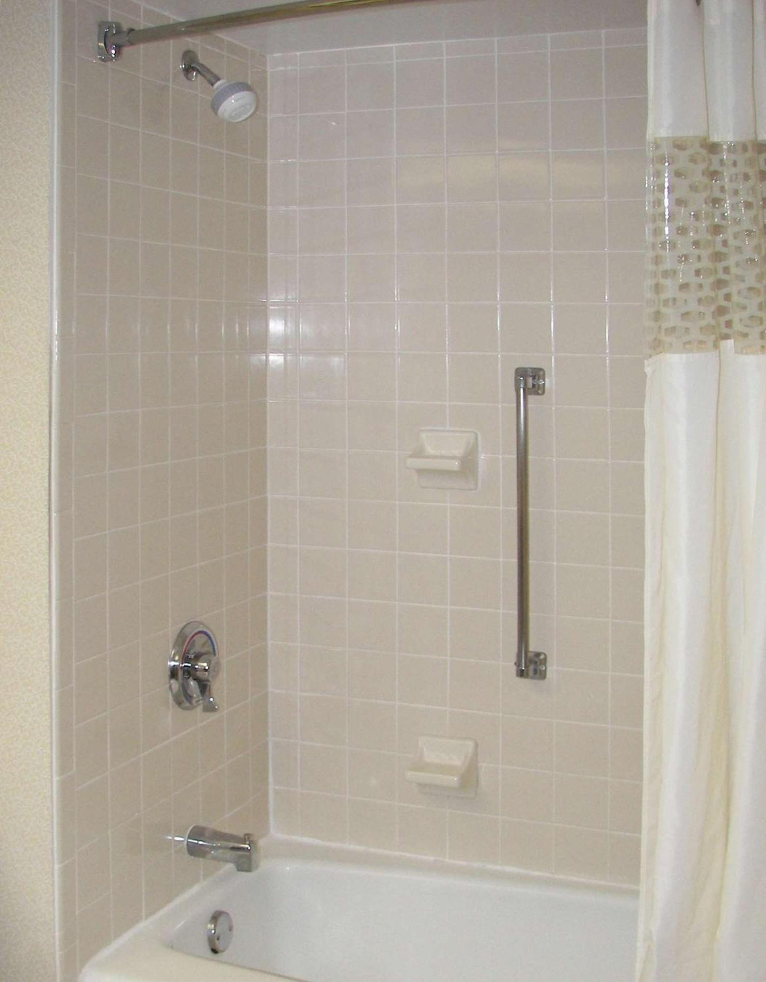 Hampton Inn Milwaukee Northwest photo 20