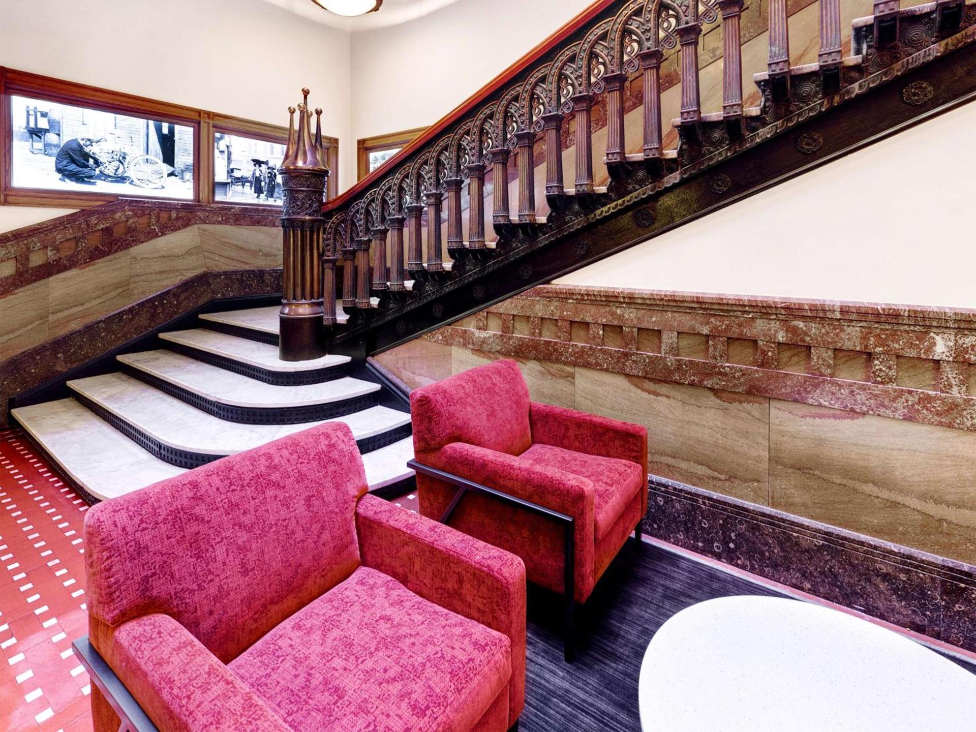 Hilton Garden Inn Milwaukee Downtown photo 3