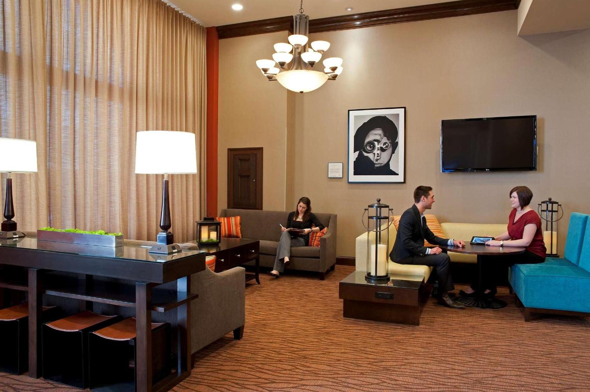 Hilton Garden Inn Milwaukee Downtown photo 5