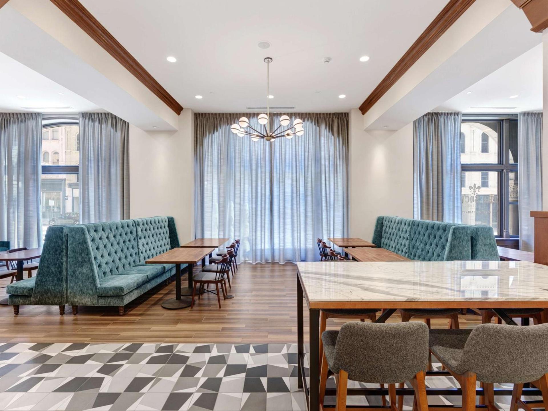 Hilton Garden Inn Milwaukee Downtown photo 8