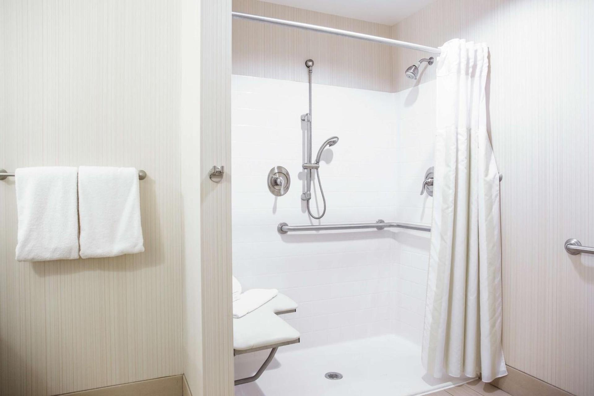 Hilton Garden Inn Milwaukee Downtown photo 37