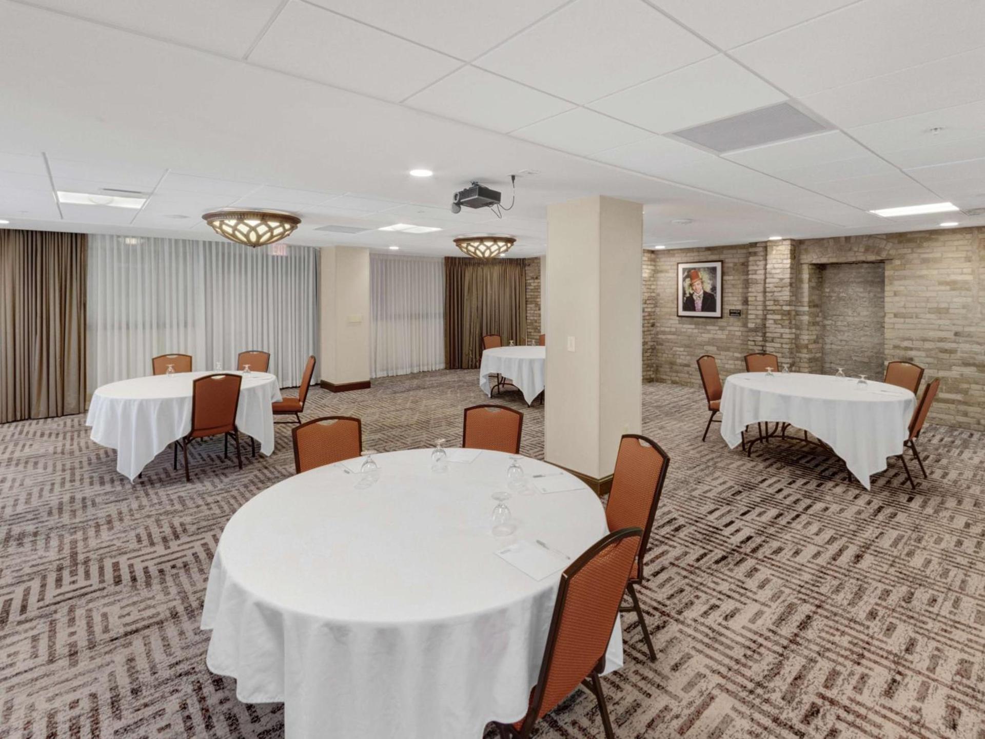 Hilton Garden Inn Milwaukee Downtown photo 46