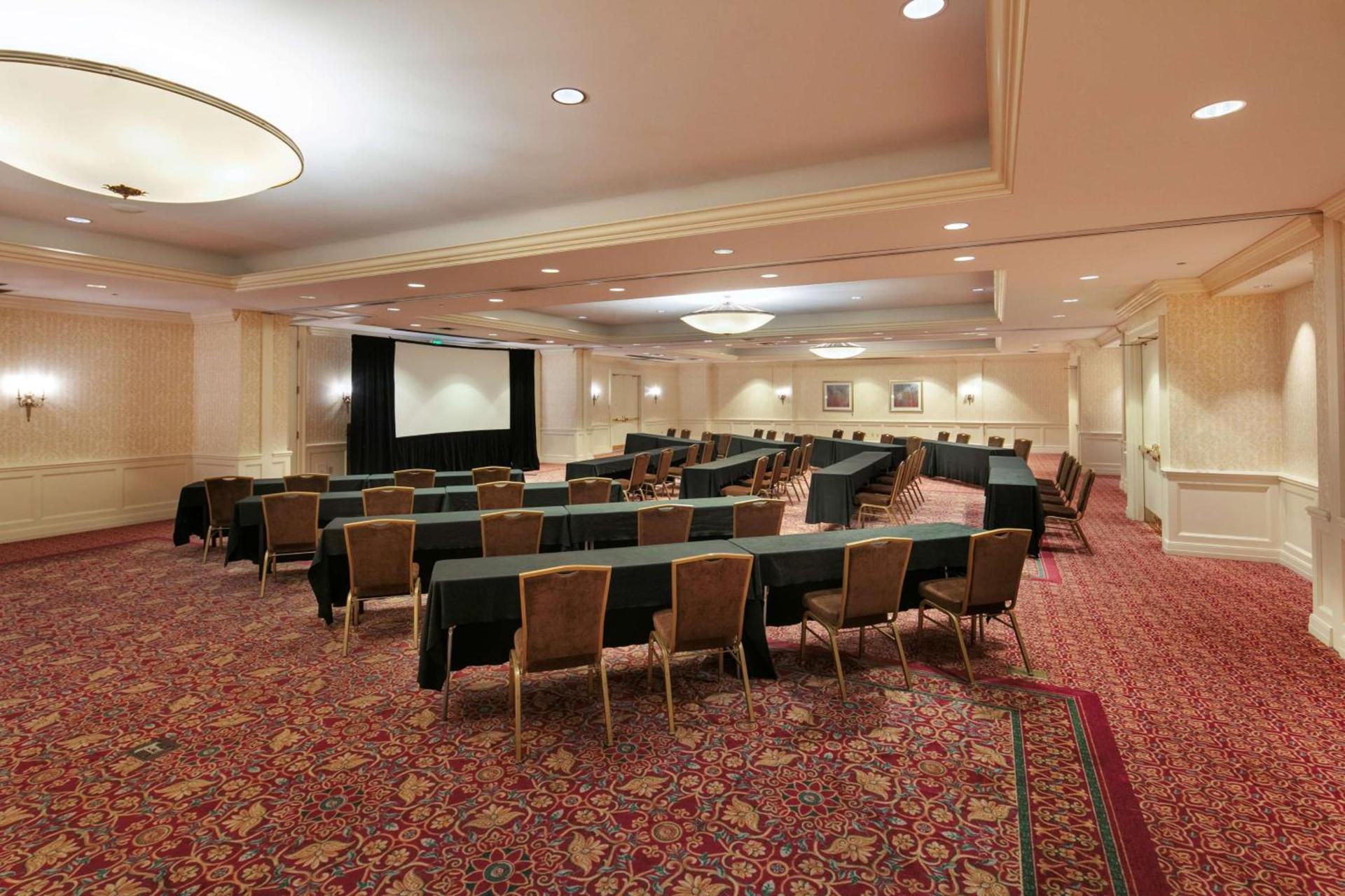 Hilton Milwaukee photo 82