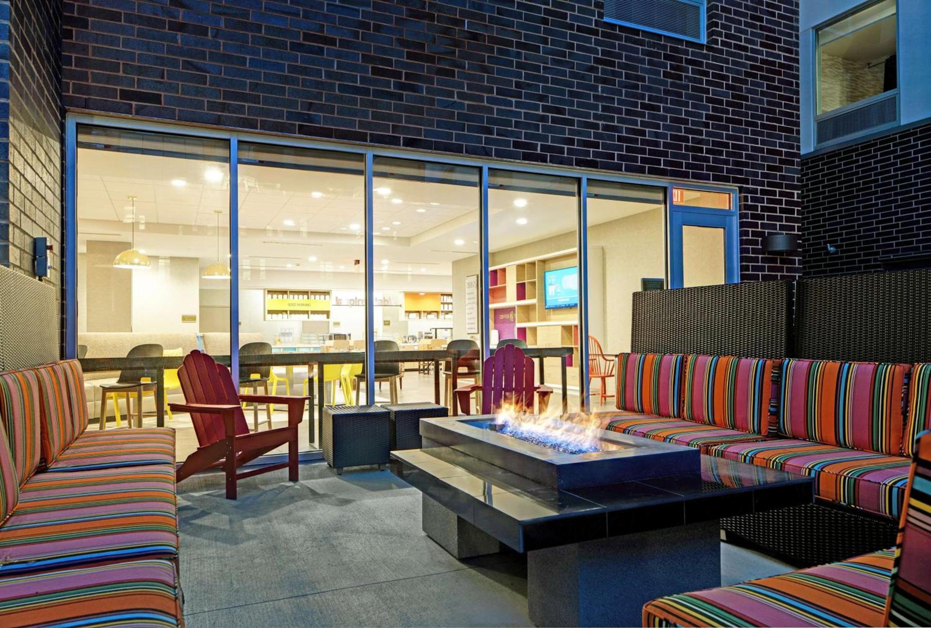 Home2 Suites By Hilton Milwaukee Downtown photo 3