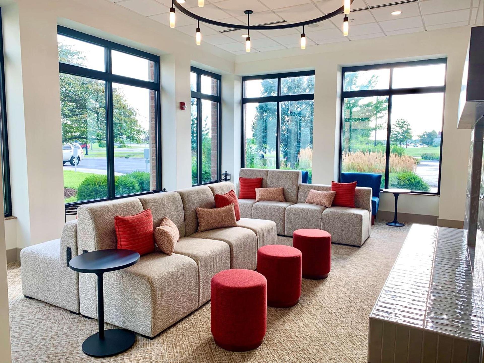 Hilton Garden Inn Oconomowoc photo 9