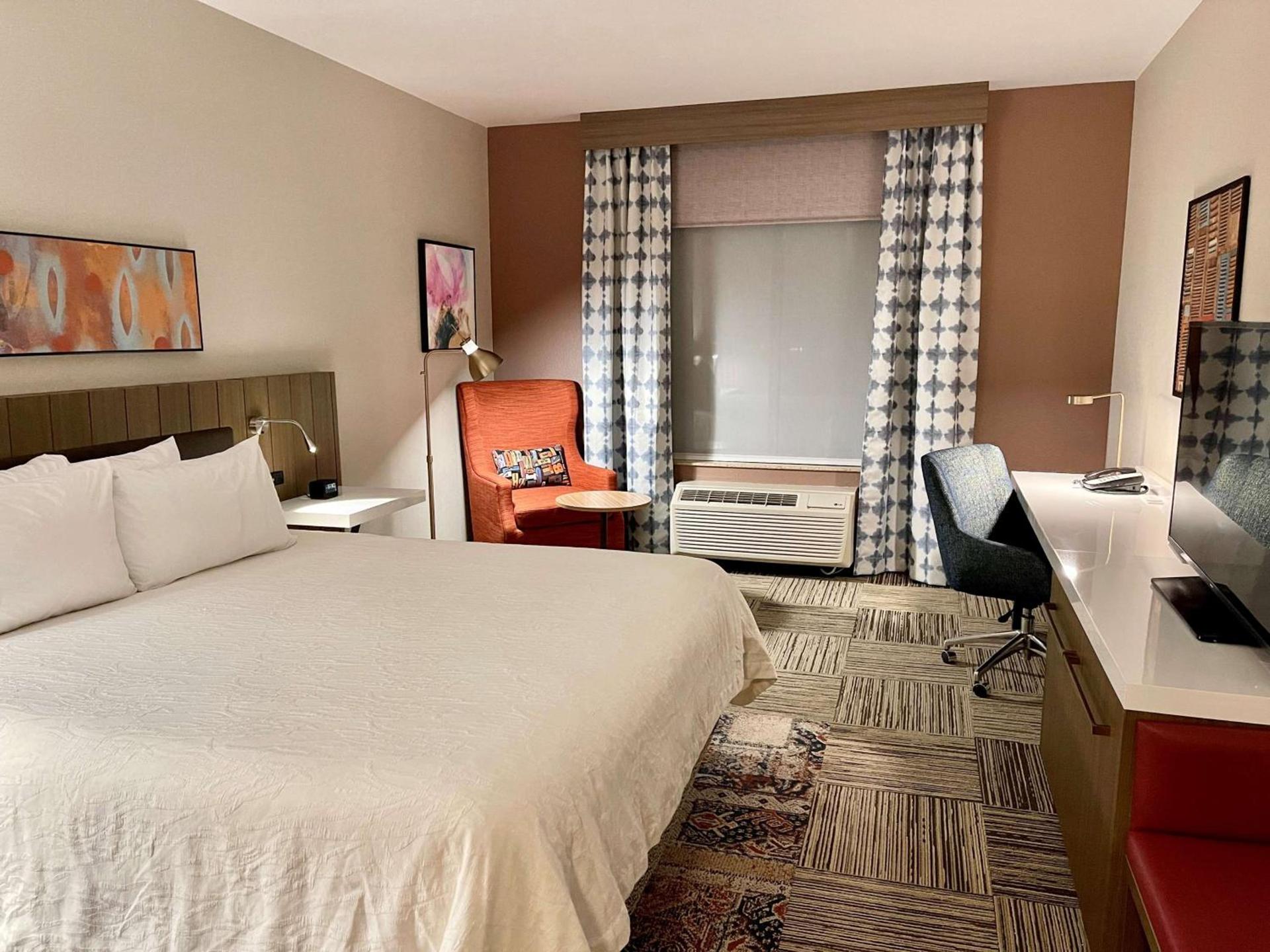 Hilton Garden Inn Oconomowoc photo 27