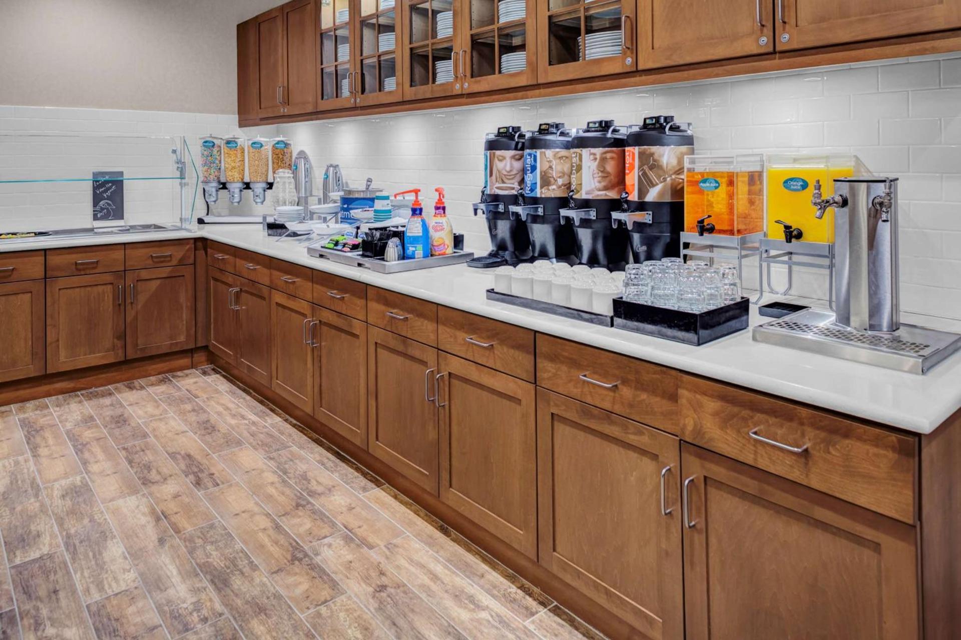 Homewood Suites By Hilton Wauwatosa Milwaukee photo 2