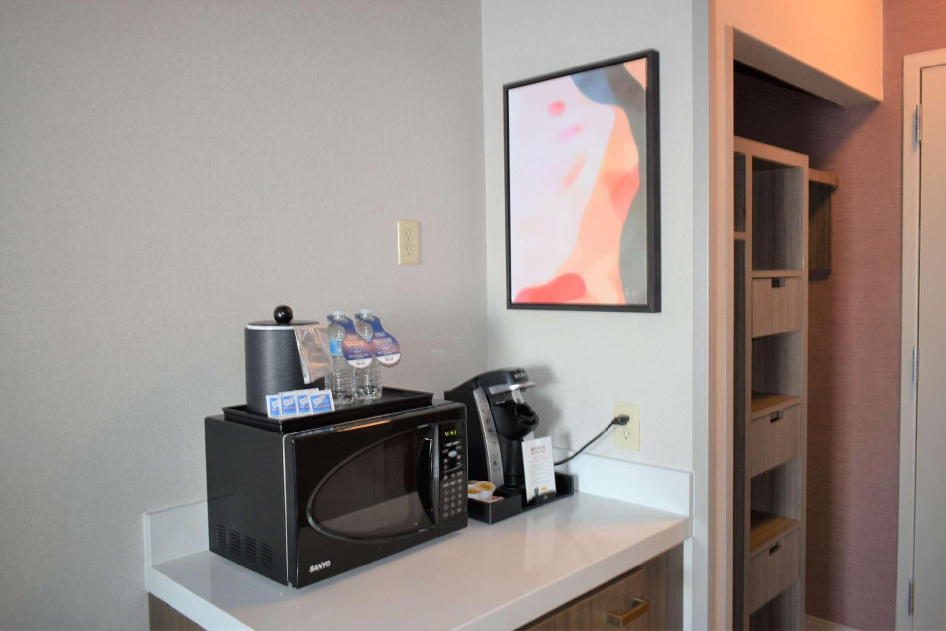 Hilton Garden Inn Oconomowoc photo 33