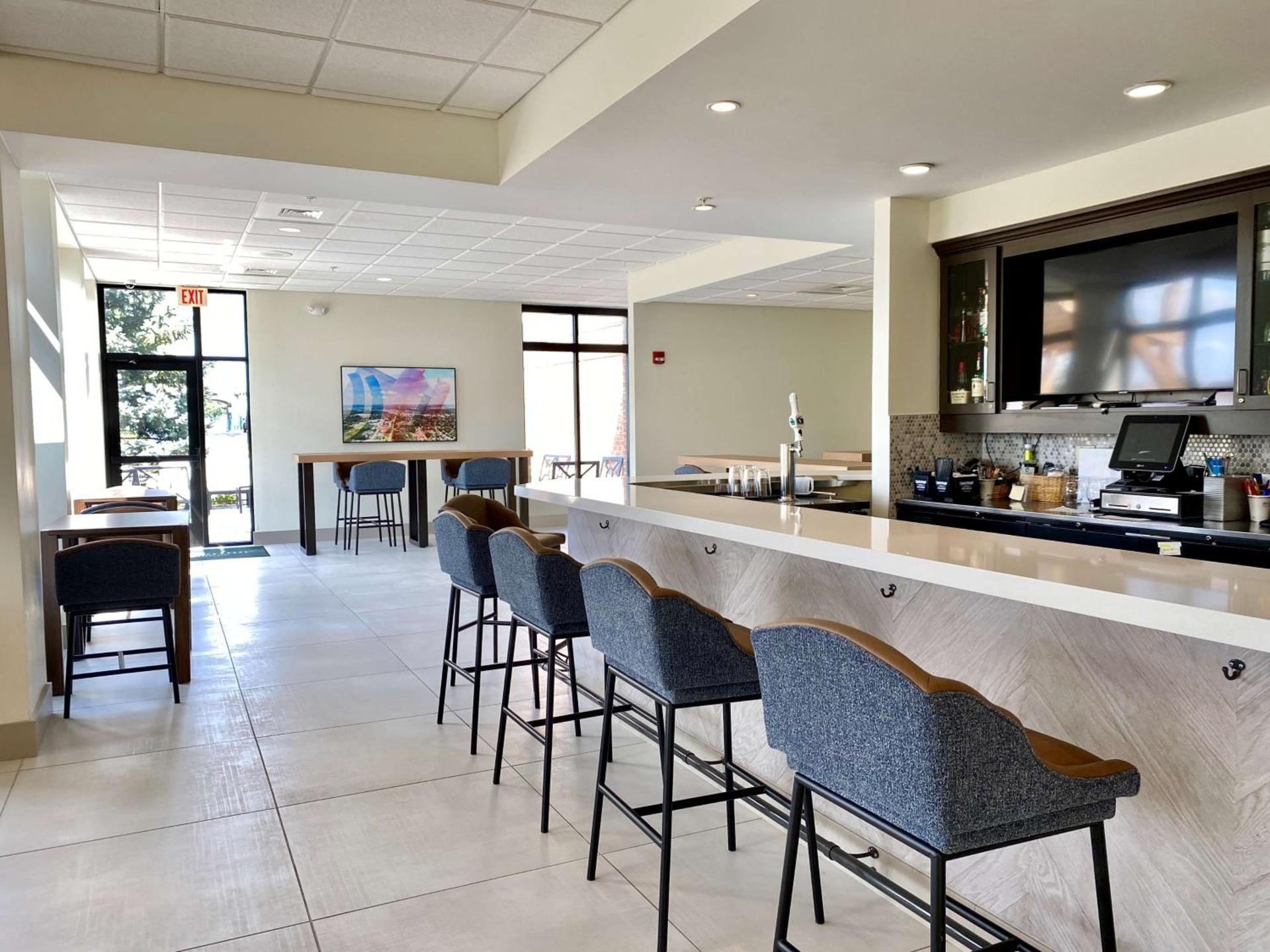 Hilton Garden Inn Oconomowoc photo 46