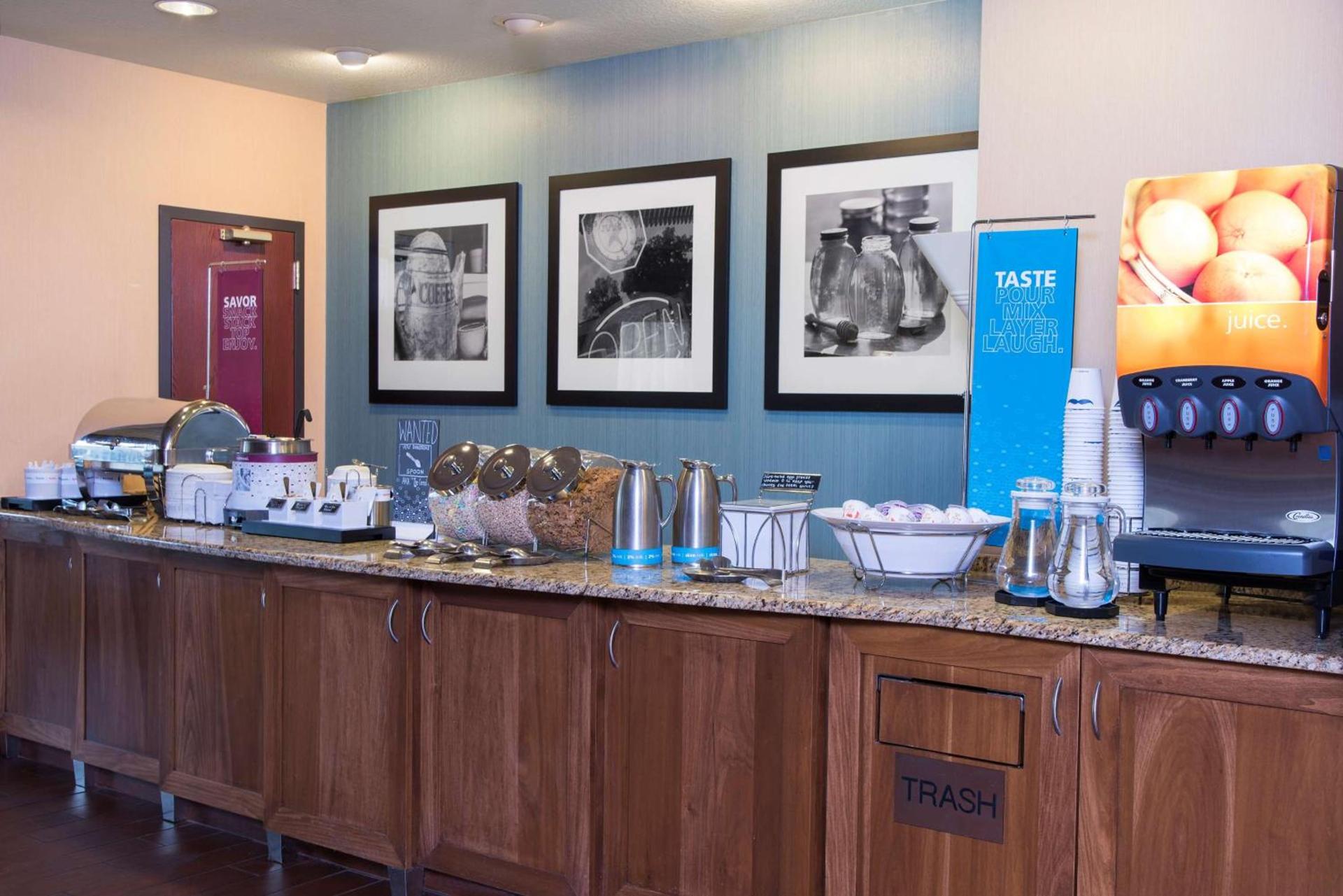 Hampton Inn Midland photo 8
