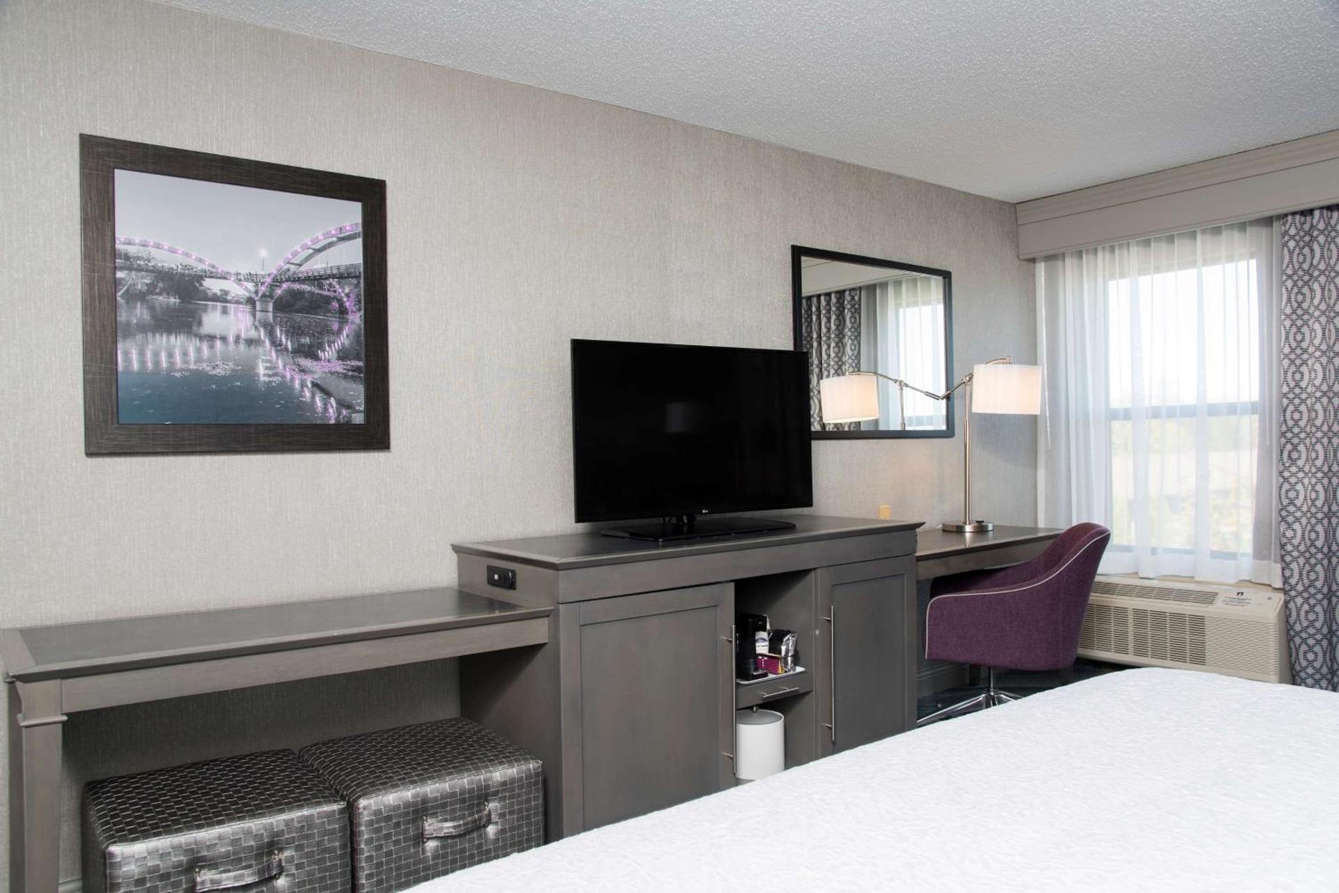 Hampton Inn Midland photo 19