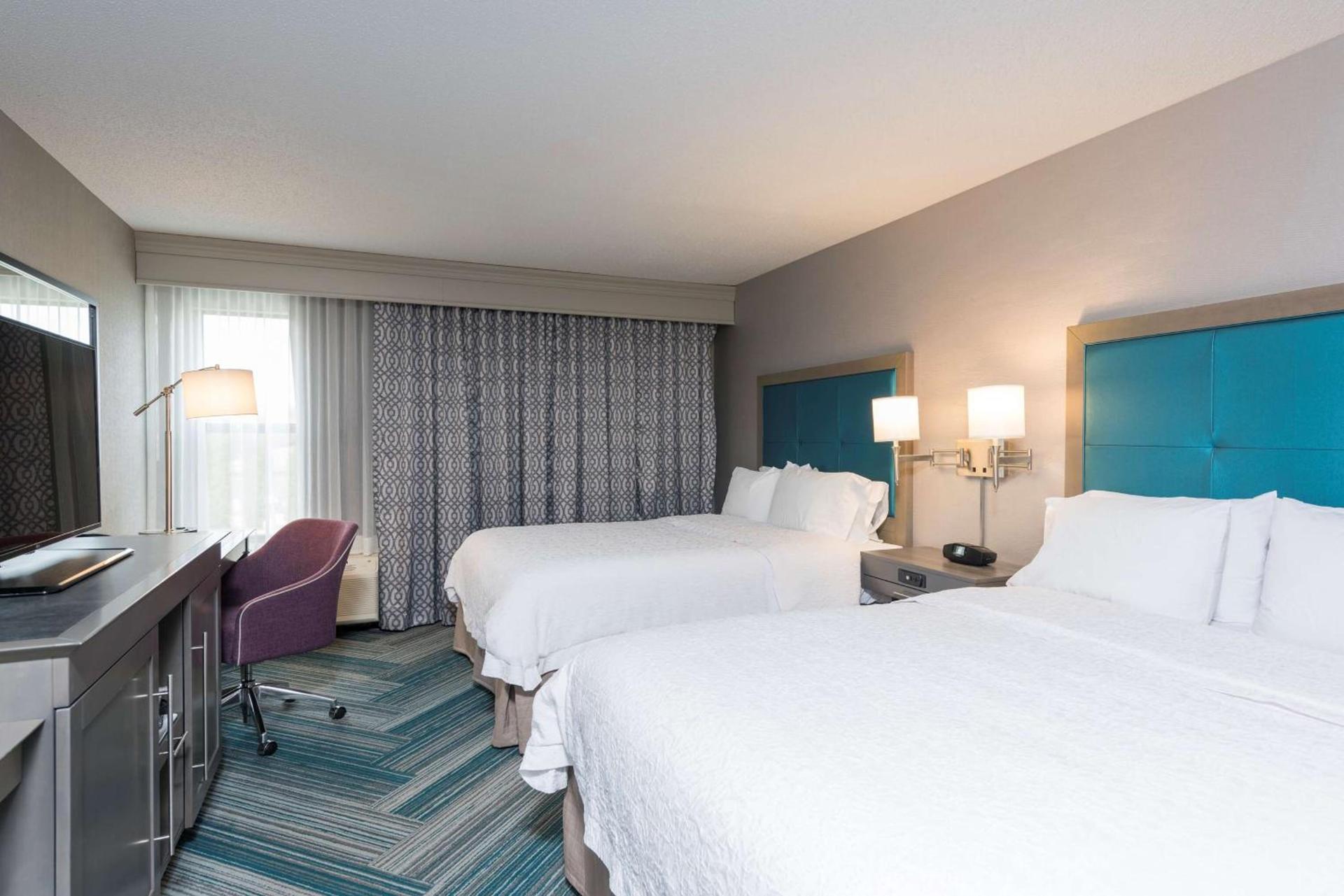 Hampton Inn Midland photo 32