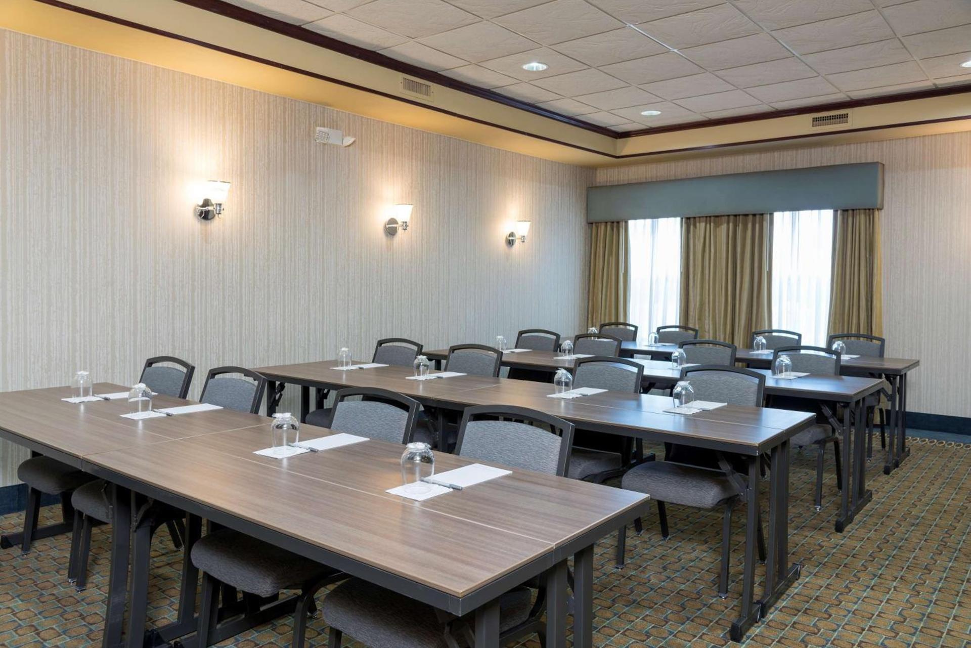 Hampton Inn Midland photo 36