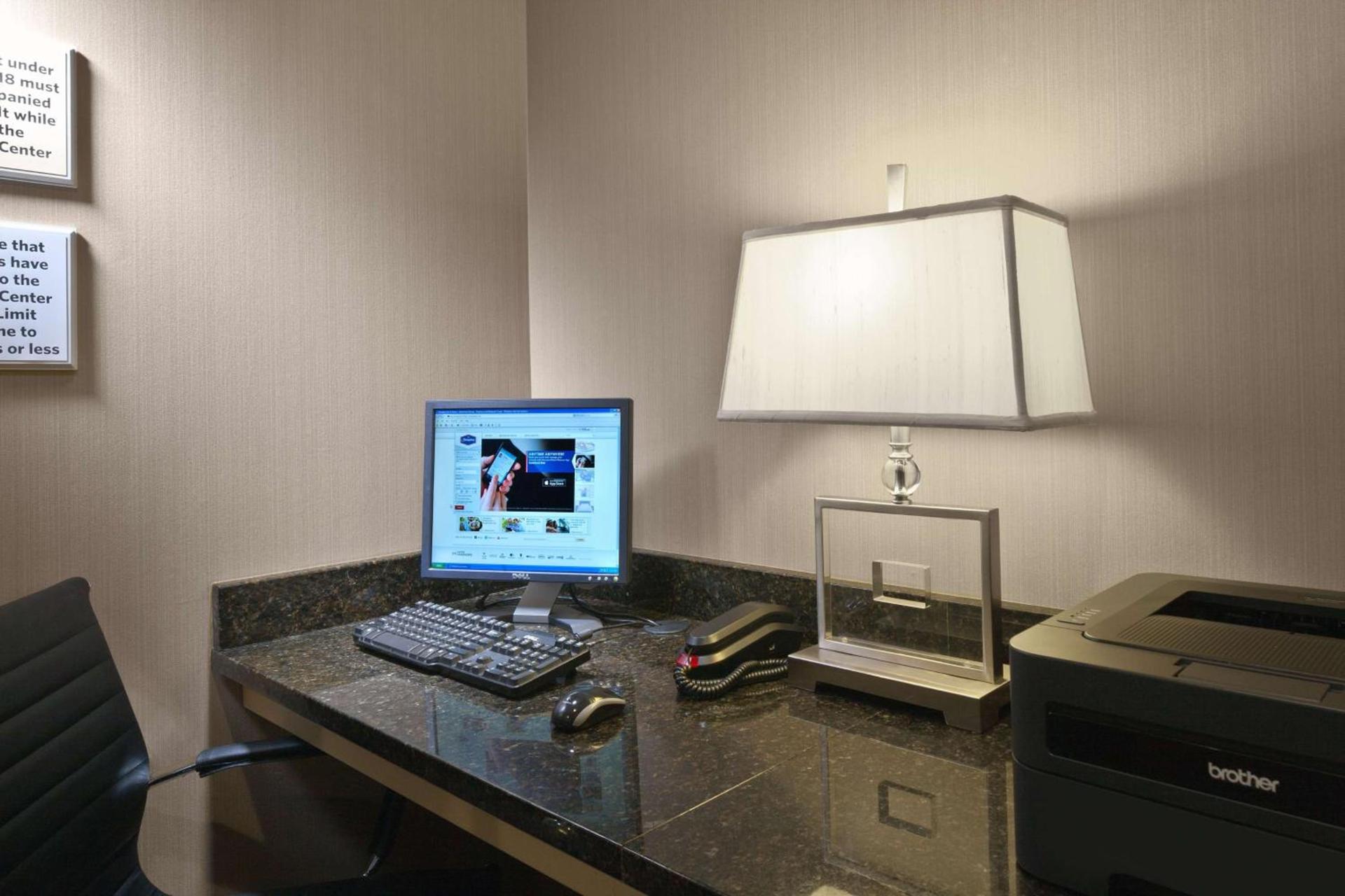 Hampton Inn Midland photo 40