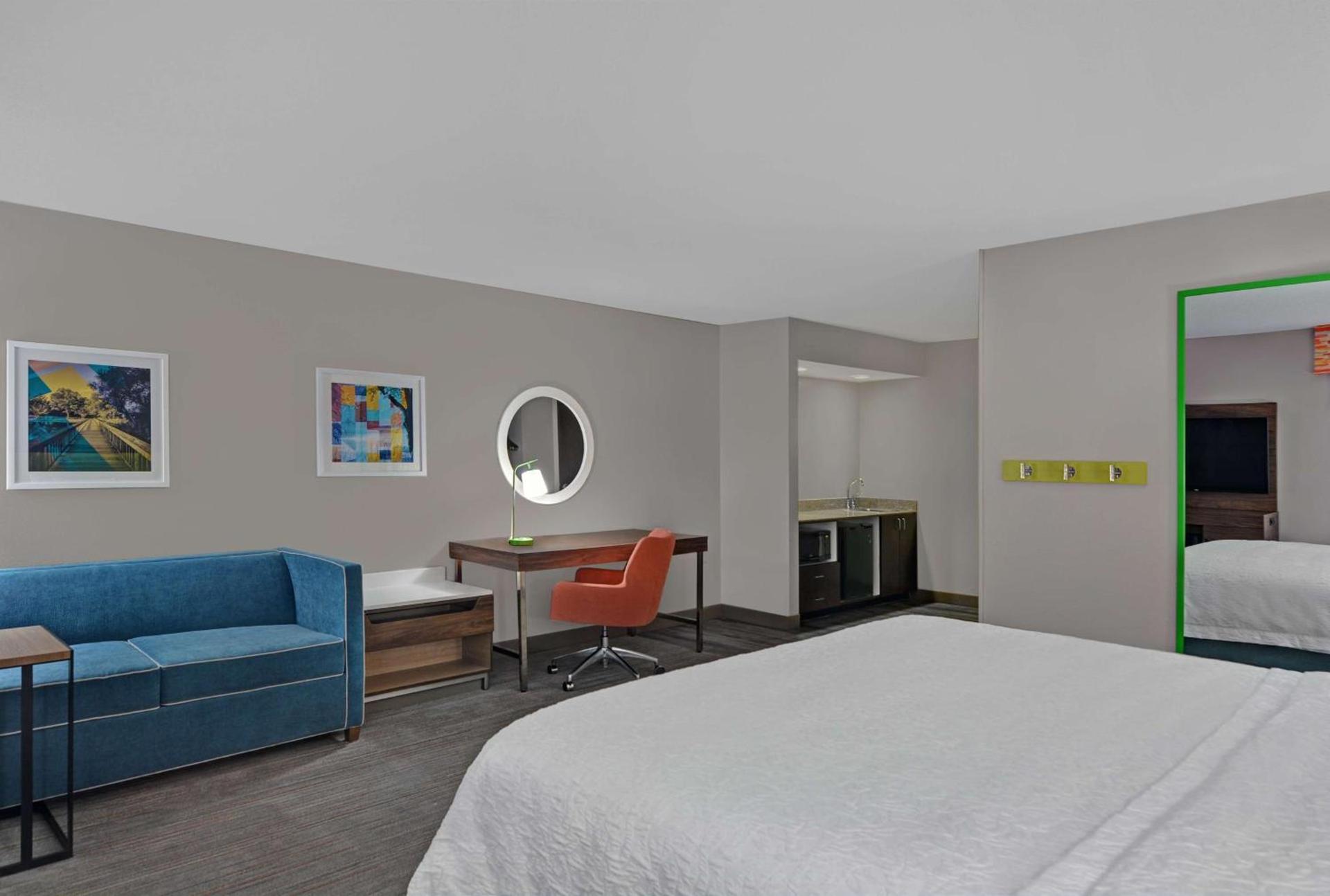 Hampton Inn Charlotte Monroe photo 25