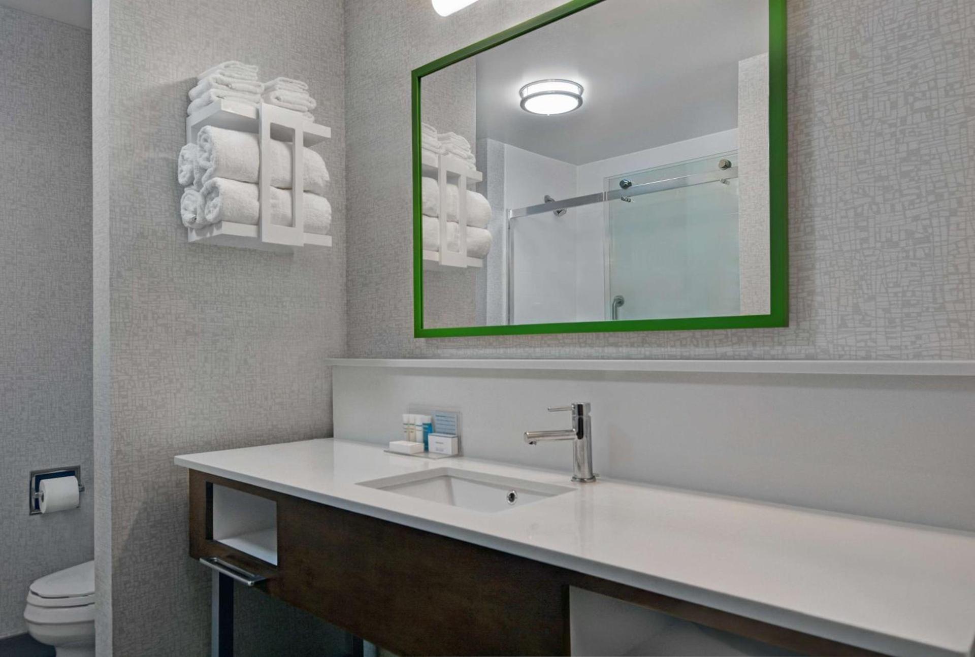 Hampton Inn Charlotte Monroe photo 31