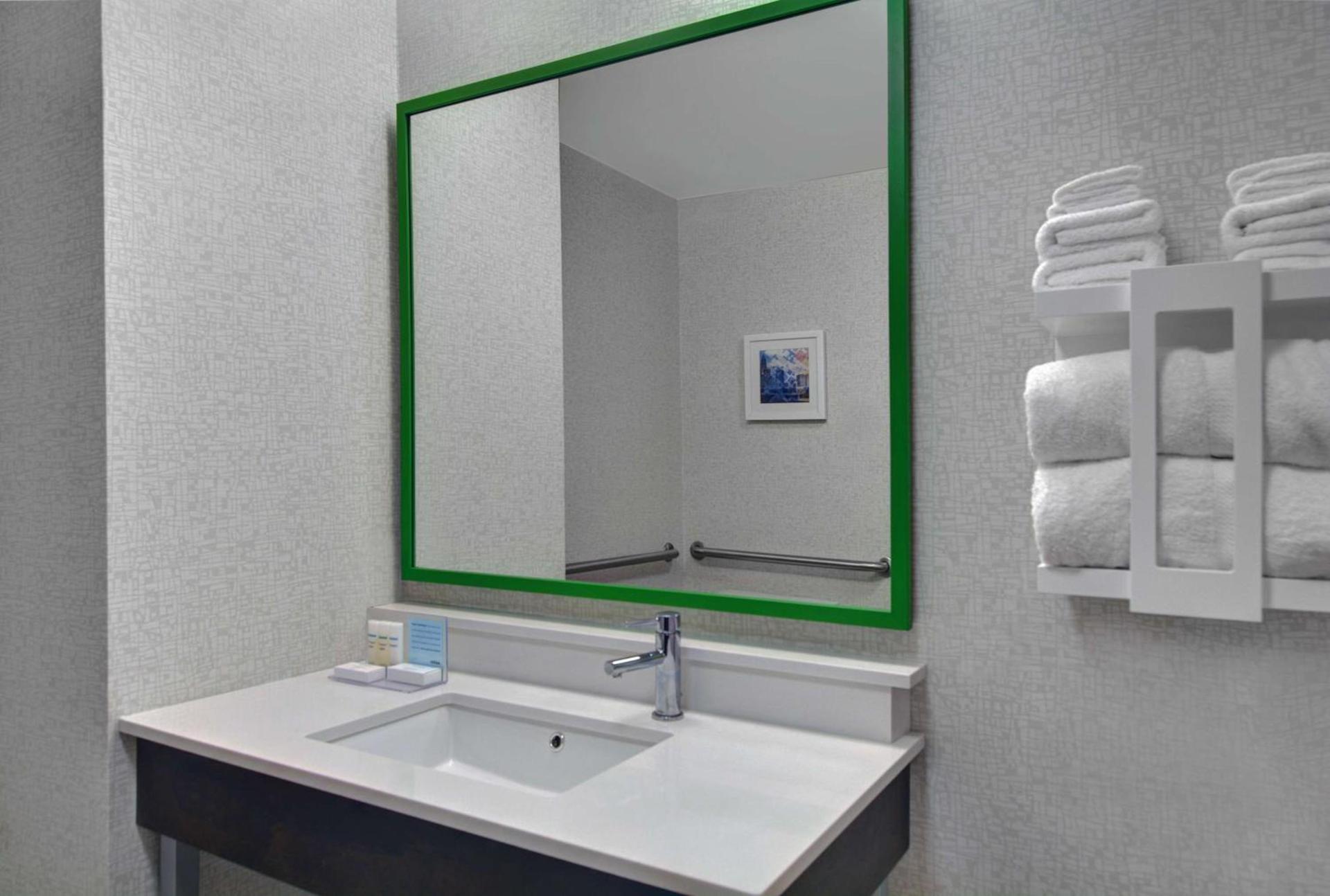 Hampton Inn Charlotte Monroe photo 38