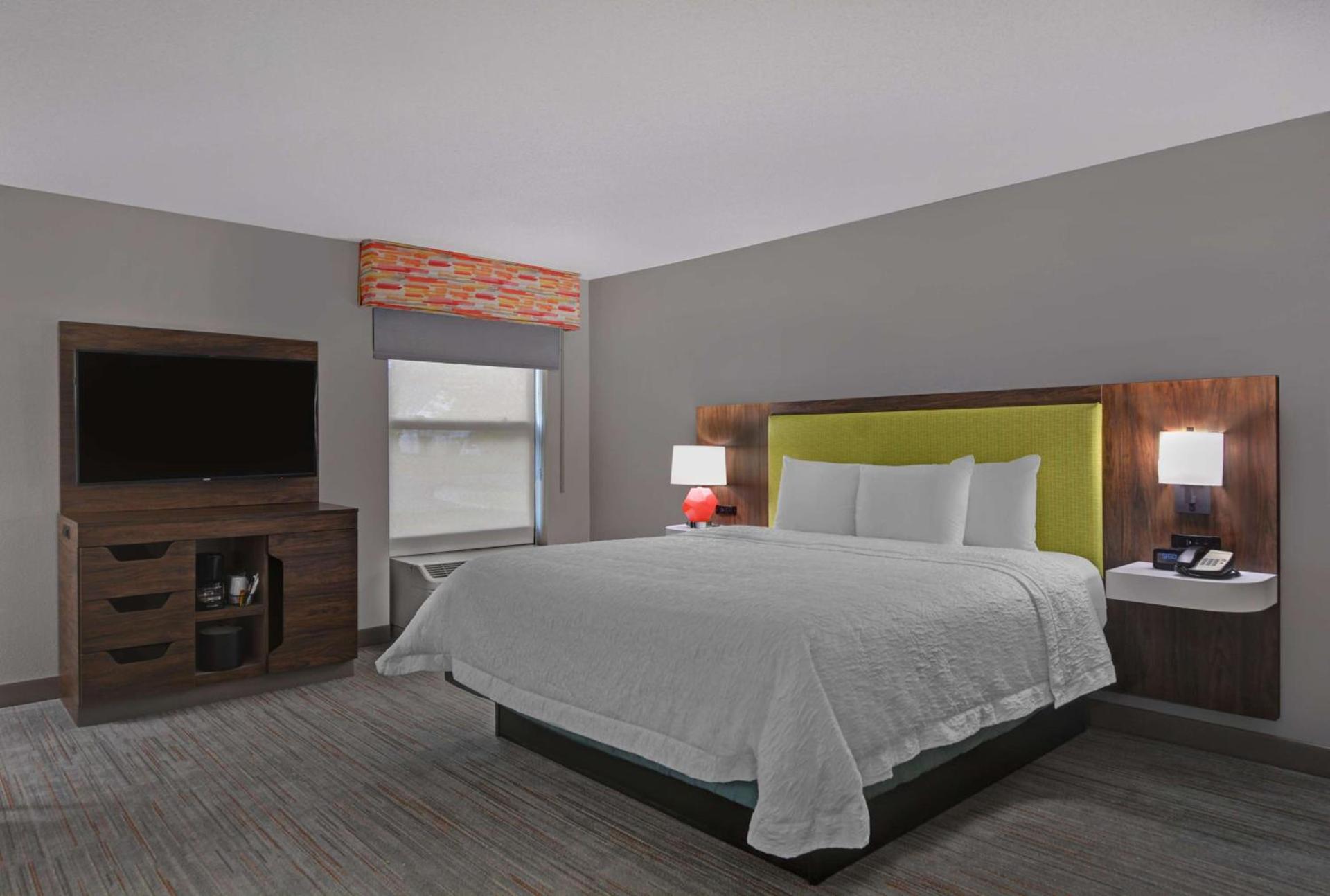 Hampton Inn Charlotte Monroe photo 44