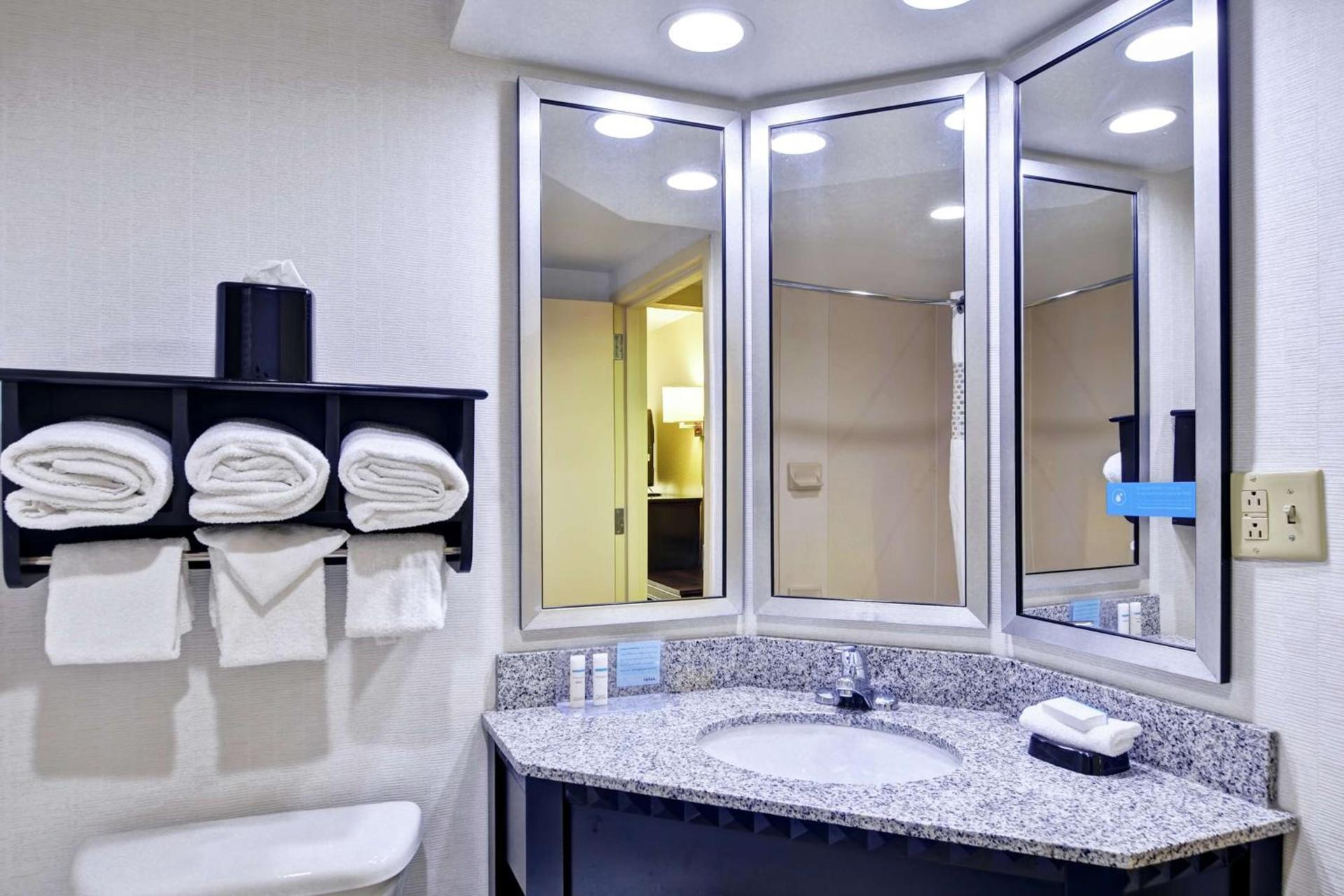 Hampton Inn Mobile/East Bay photo 26