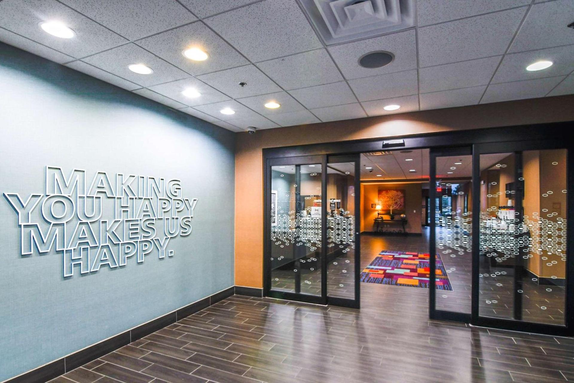 Hampton Inn Foley photo 10