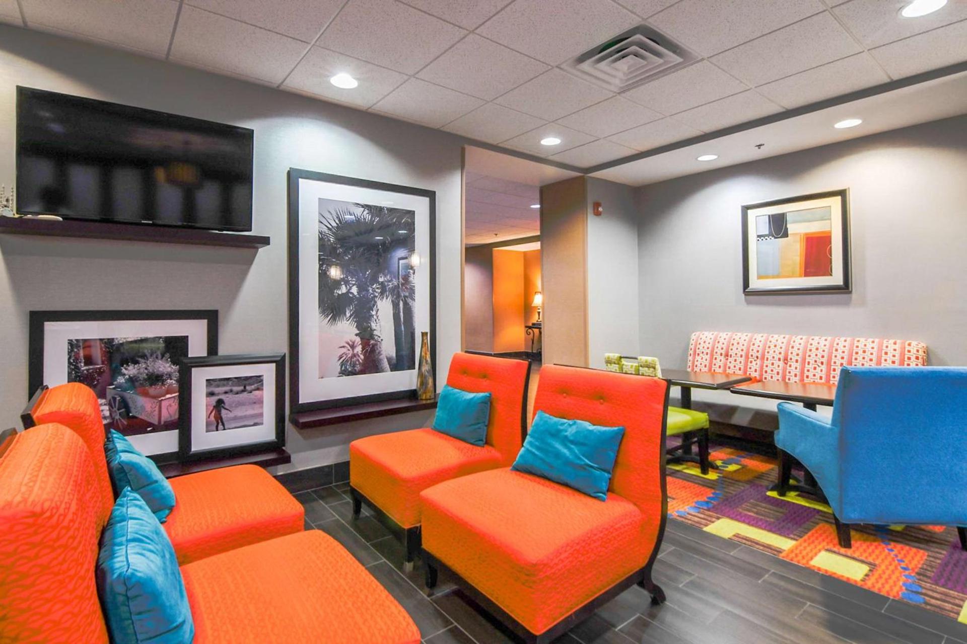 Hampton Inn Foley photo 12