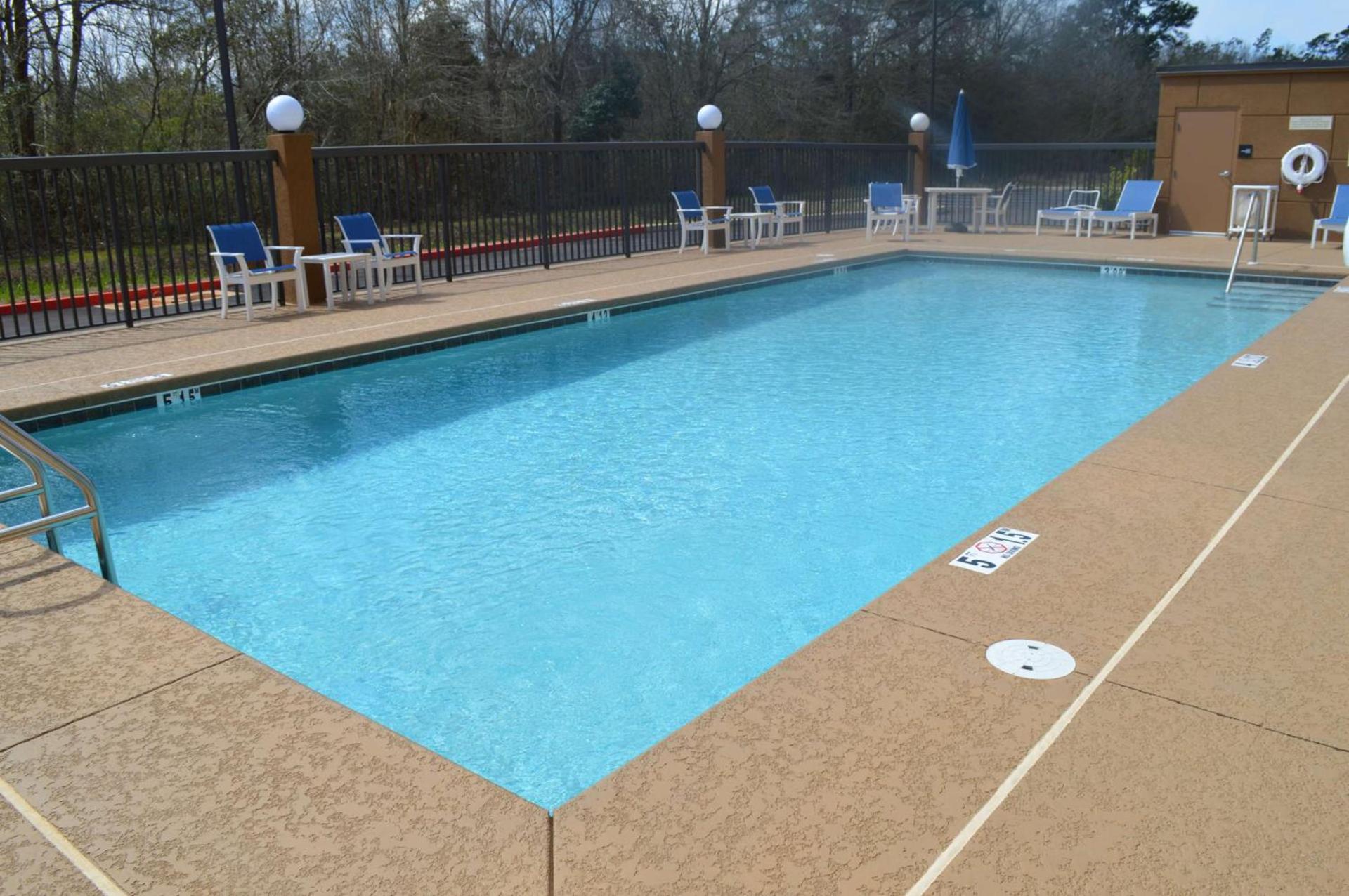 Hampton Inn Foley photo 15