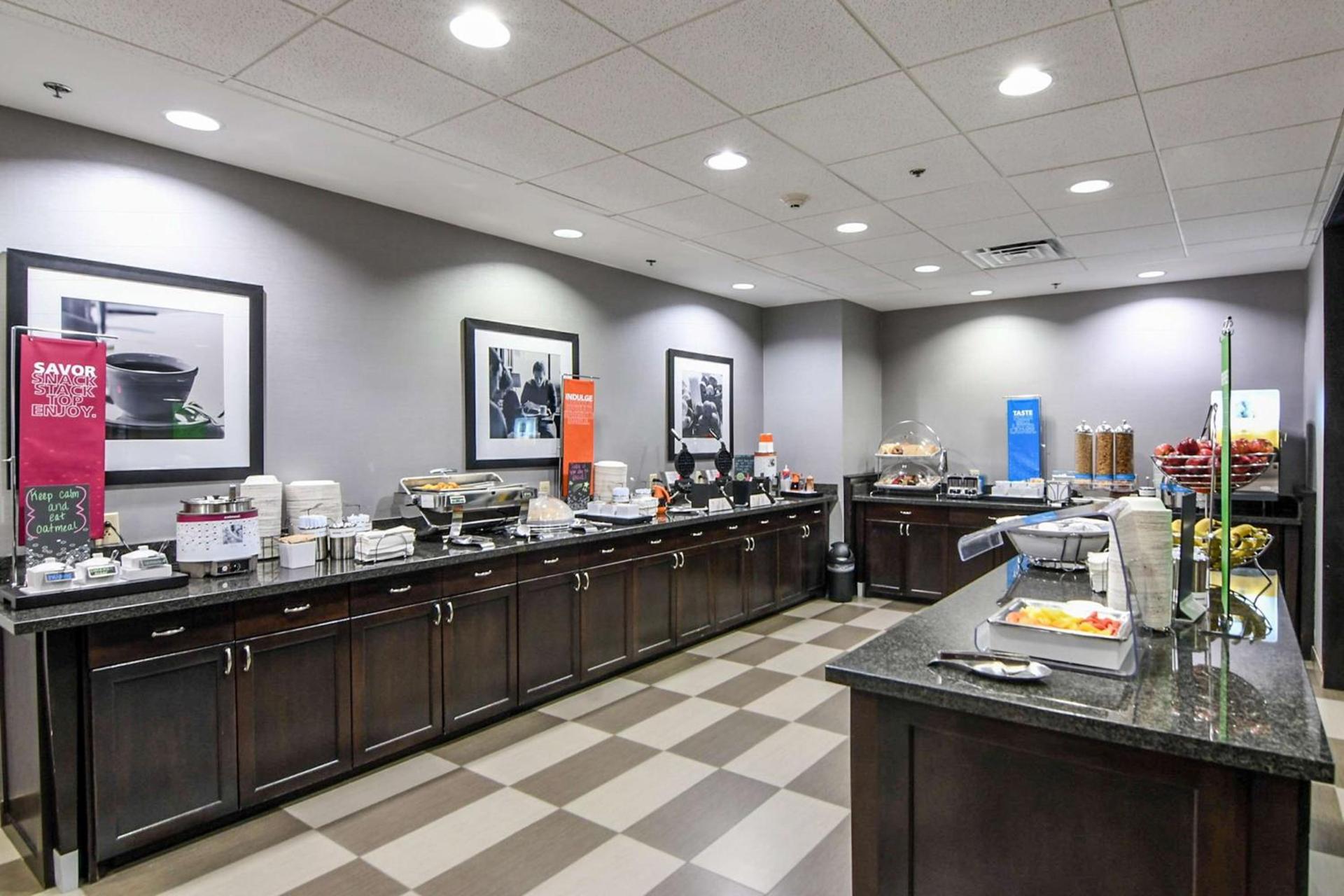 Hampton Inn Foley photo 5