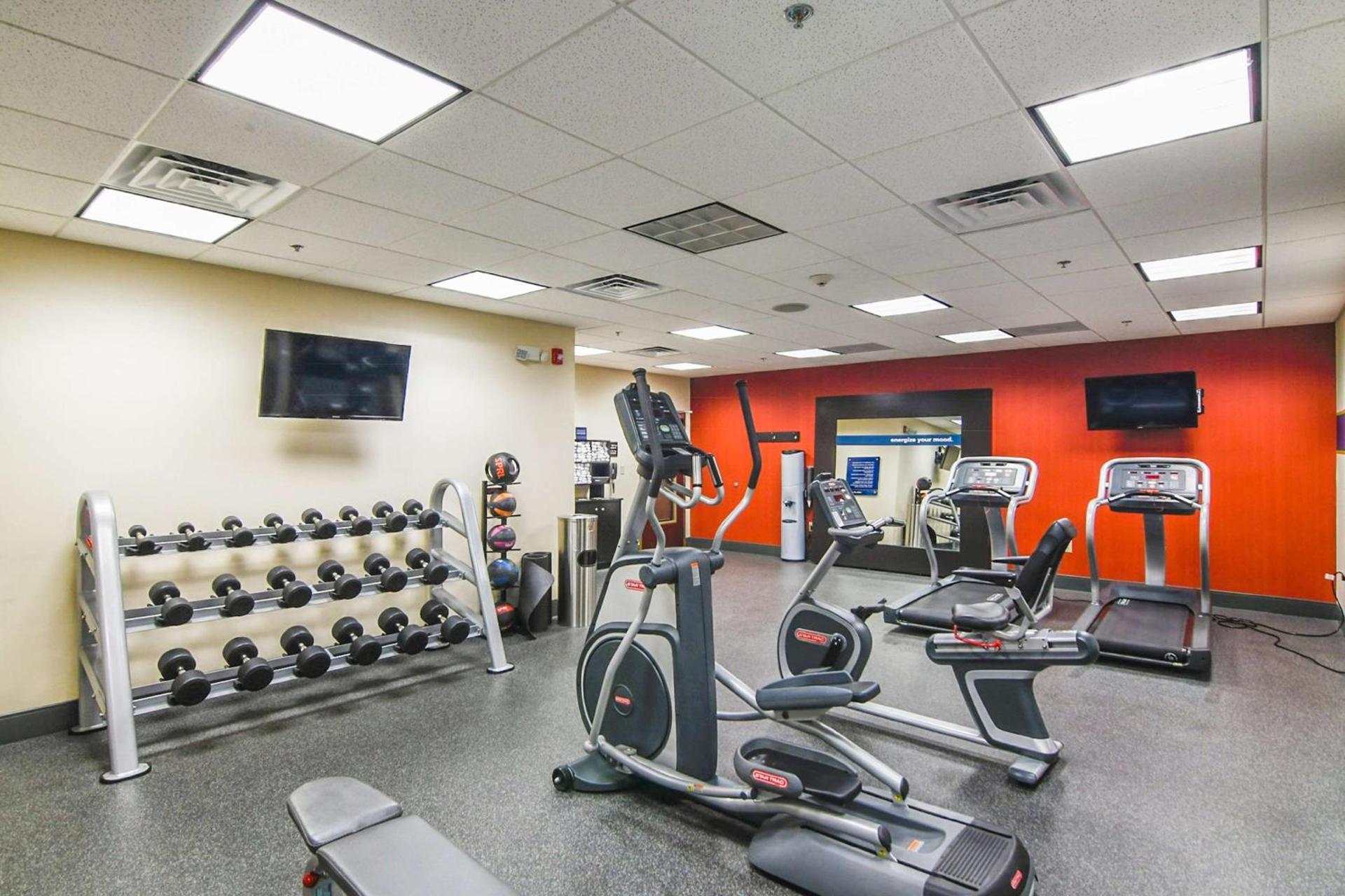 Hampton Inn Foley photo 6