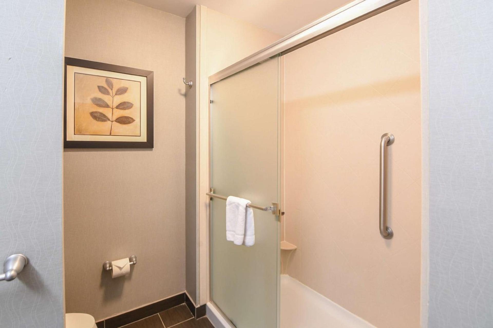 Hampton Inn Foley photo 26