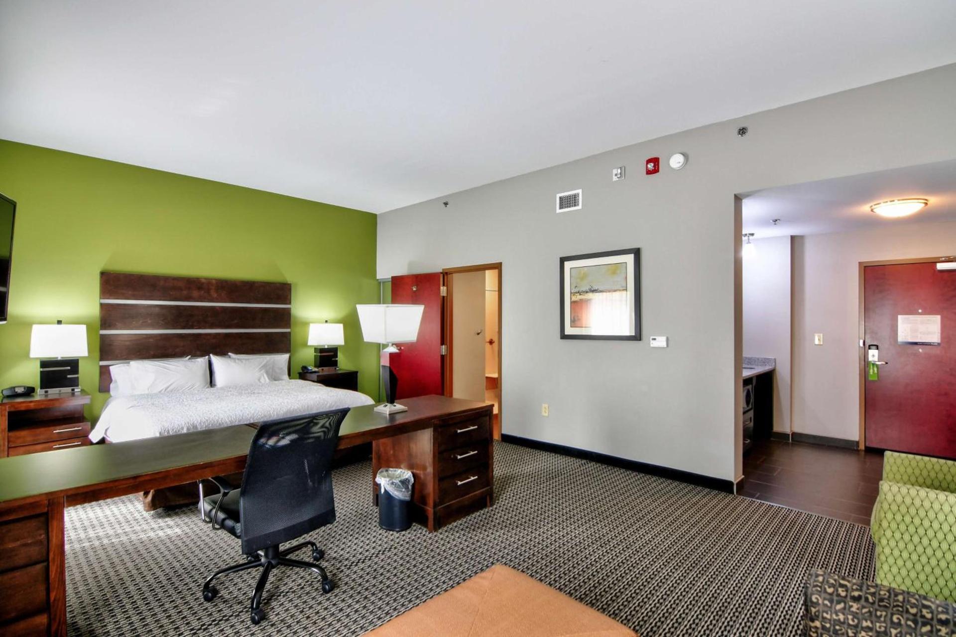 Hampton Inn Foley photo 27
