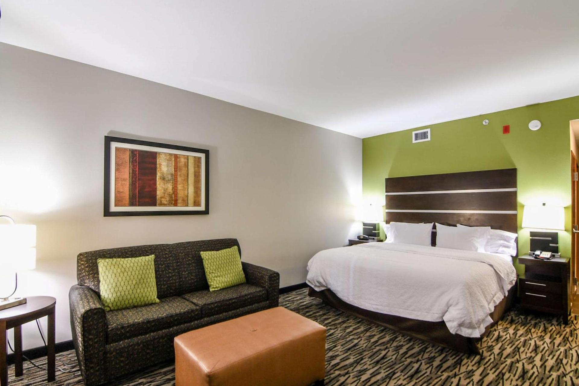 Hampton Inn Foley photo 35