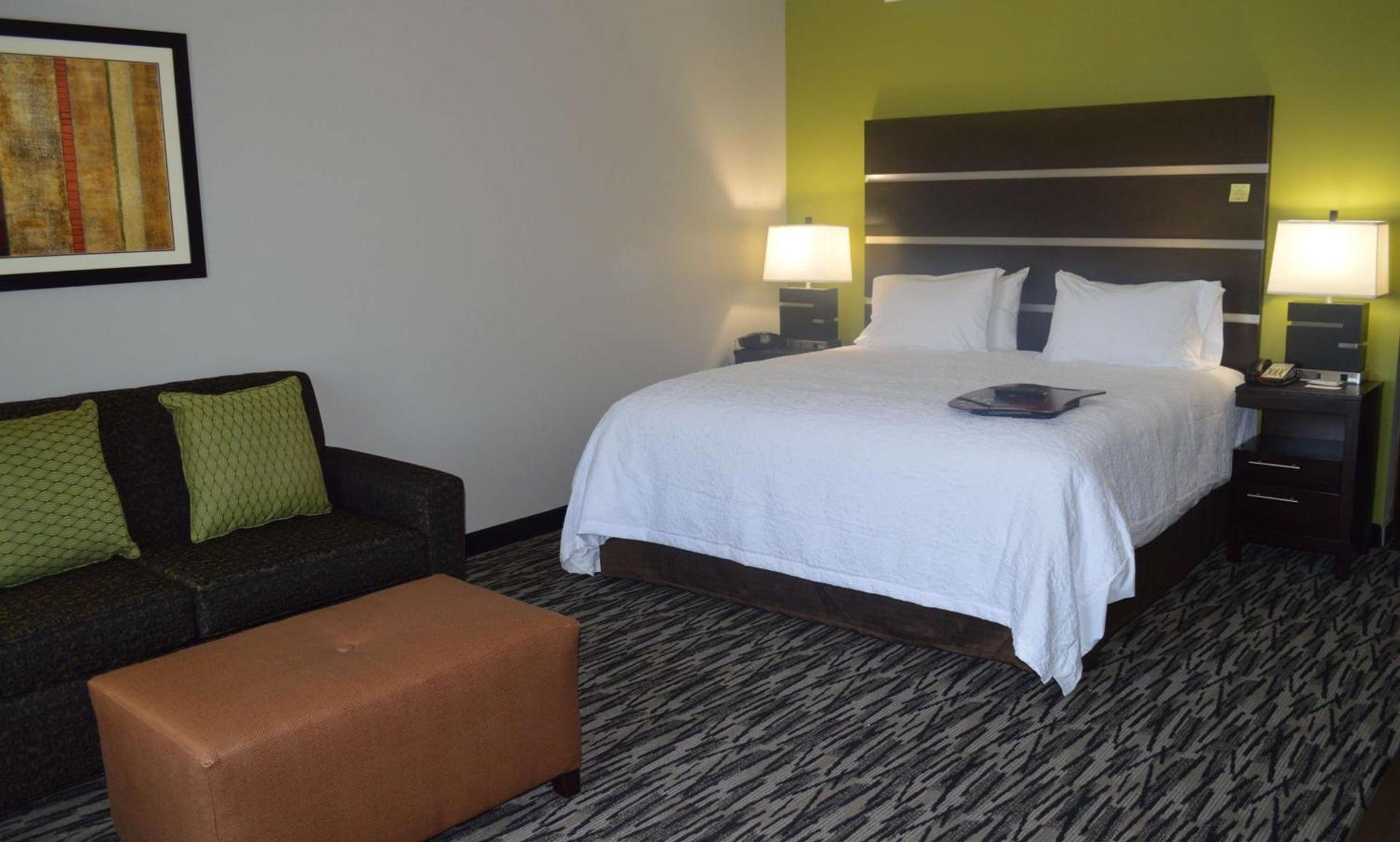 Hampton Inn Foley photo 43