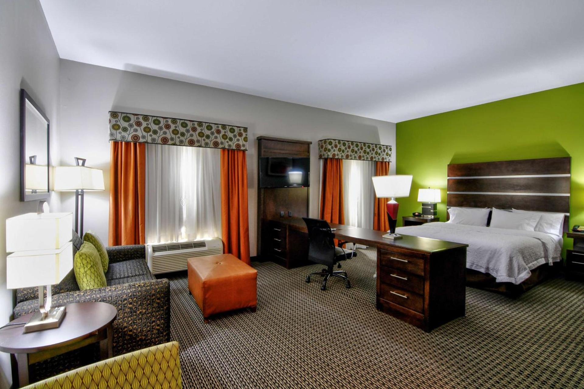 Hampton Inn Foley photo 48