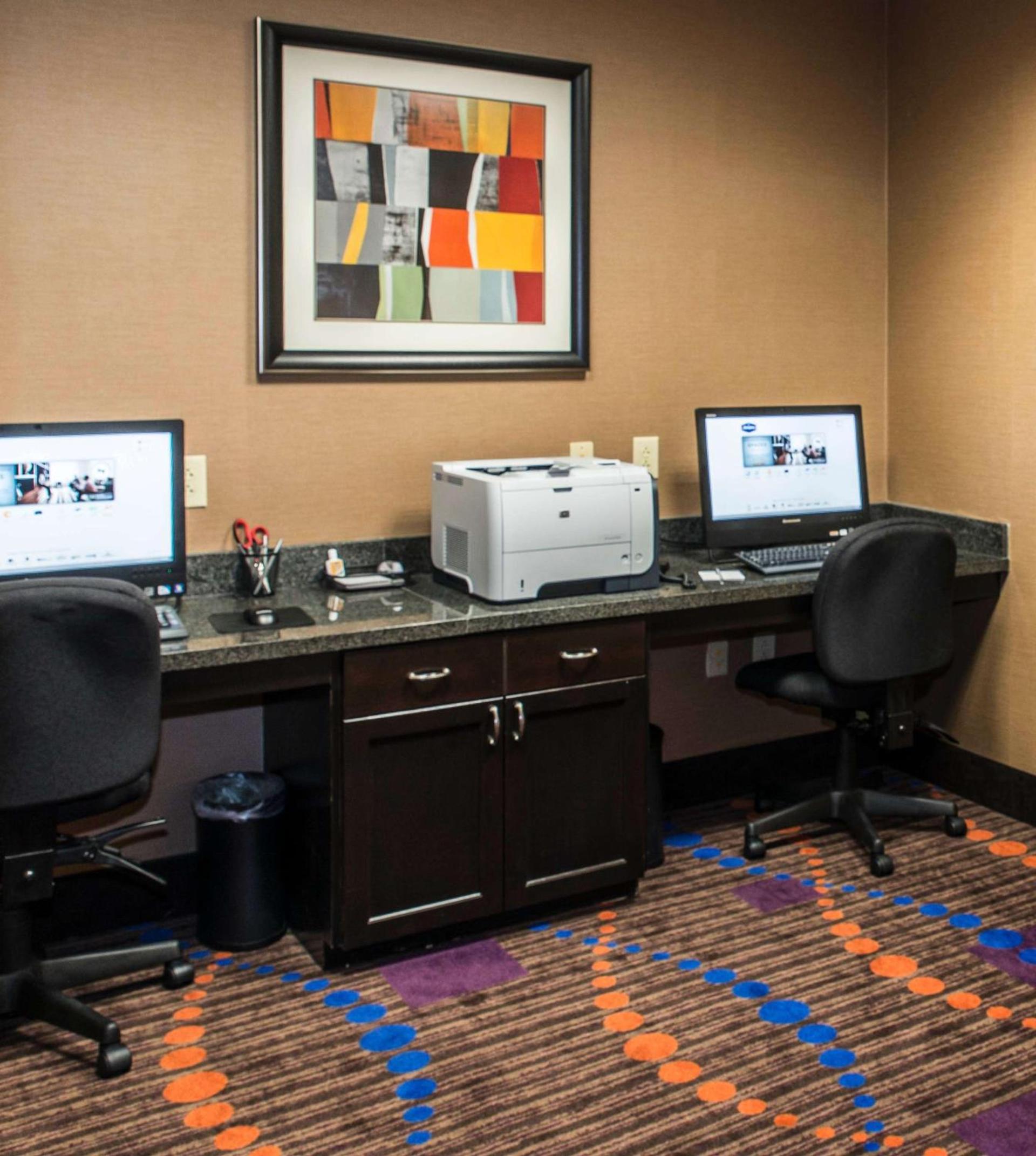 Hampton Inn Foley photo 52
