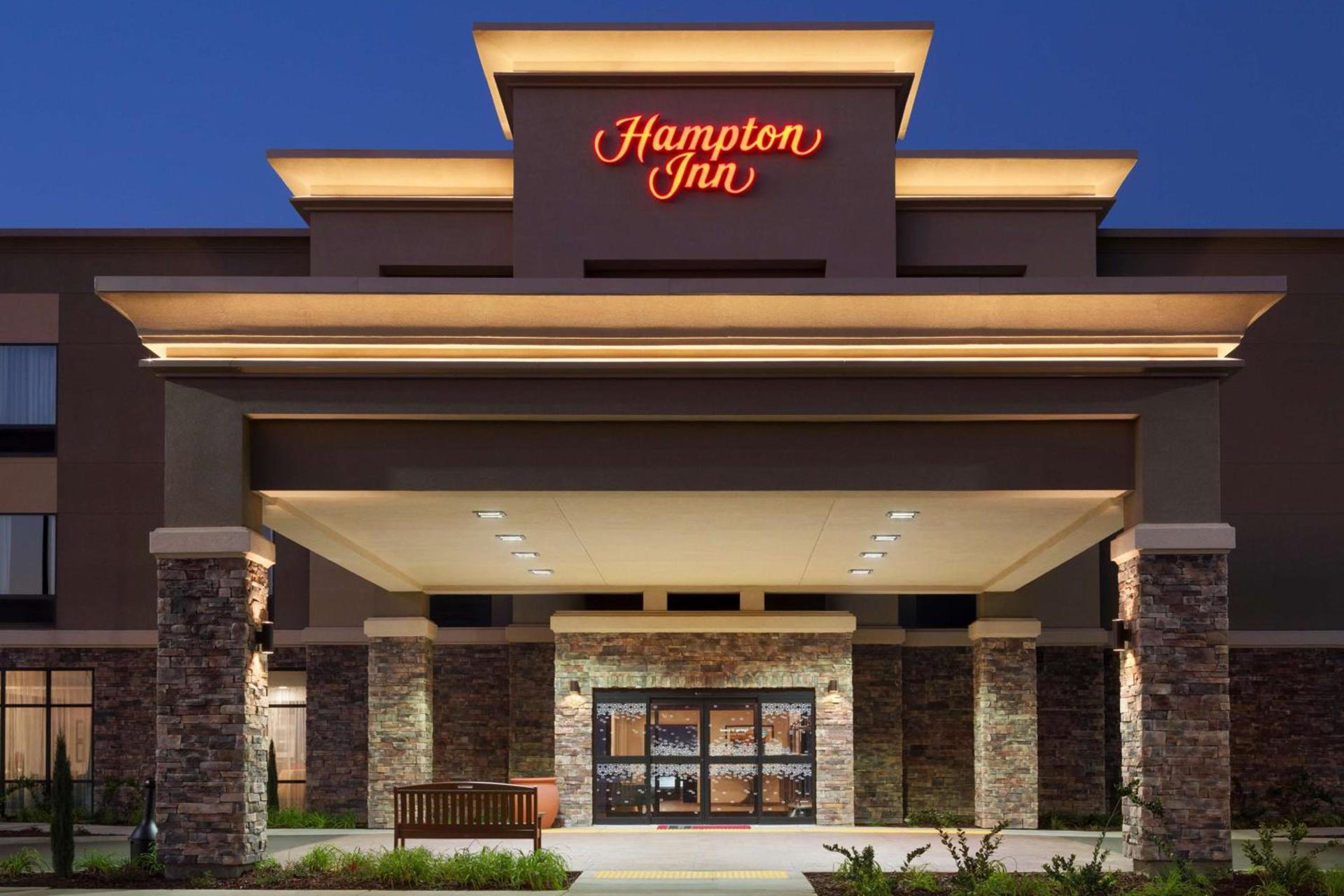 Hampton Inn by Hilton Turlock photo 2