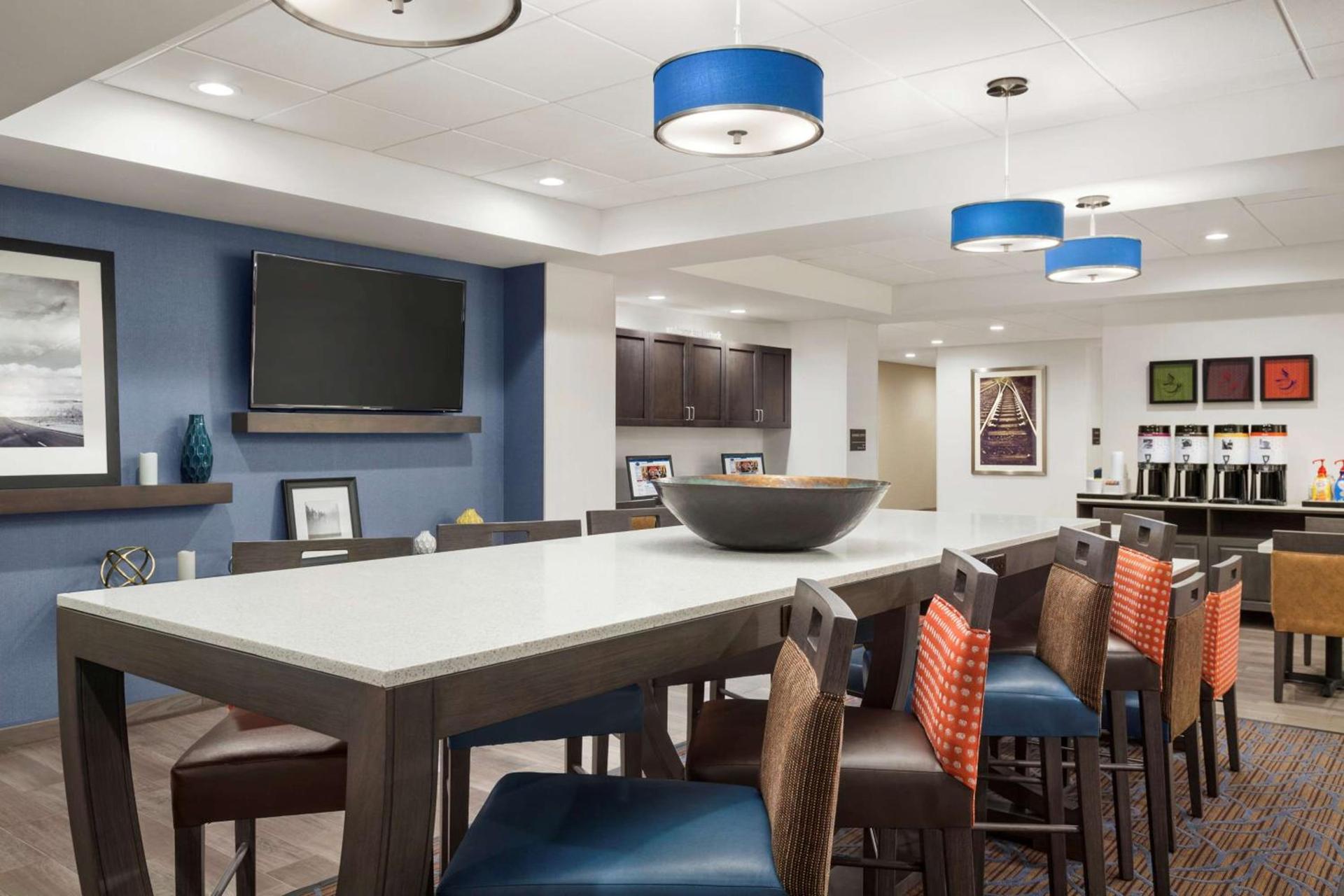 Hampton Inn by Hilton Turlock photo 5