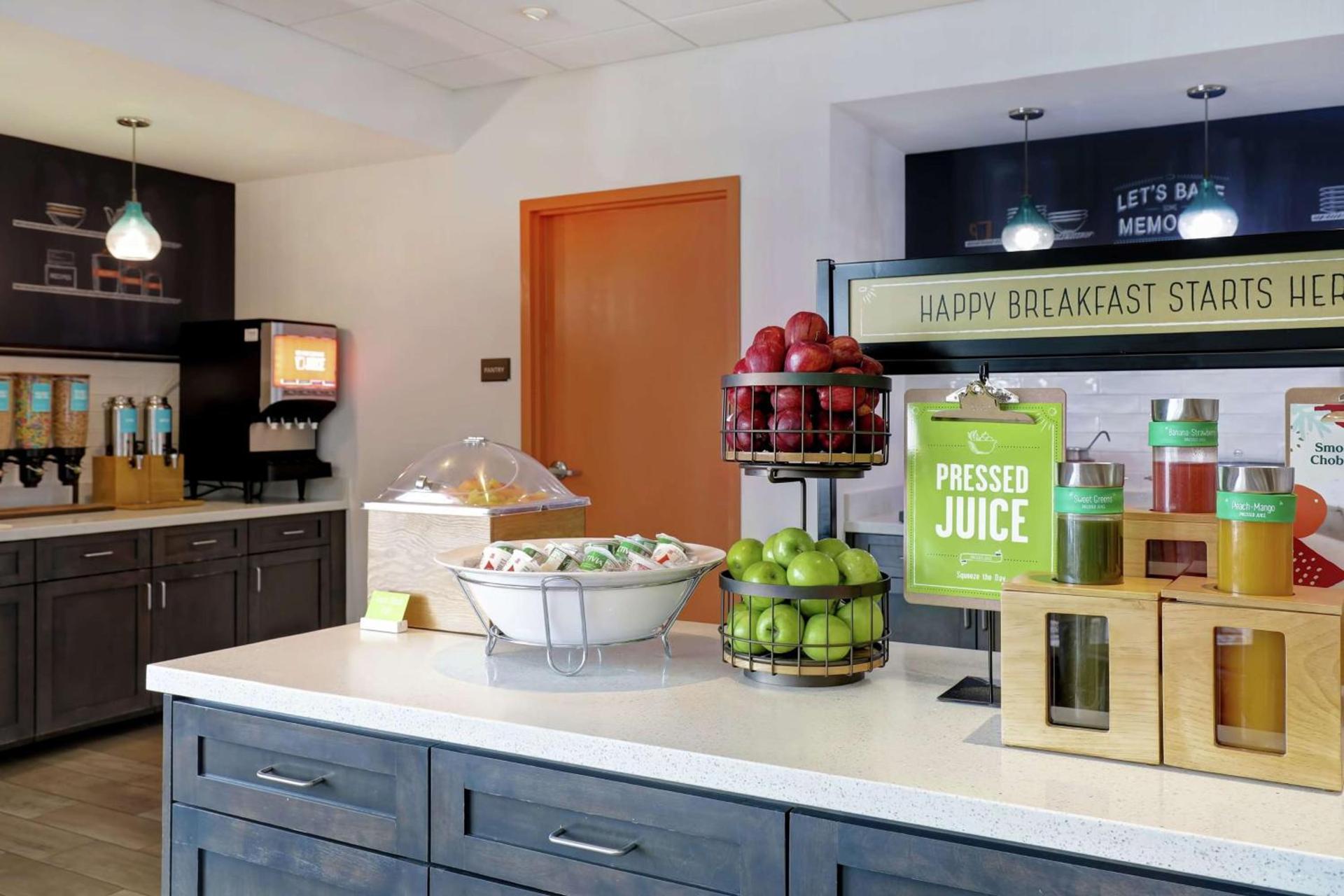 Hampton Inn by Hilton Turlock photo 12