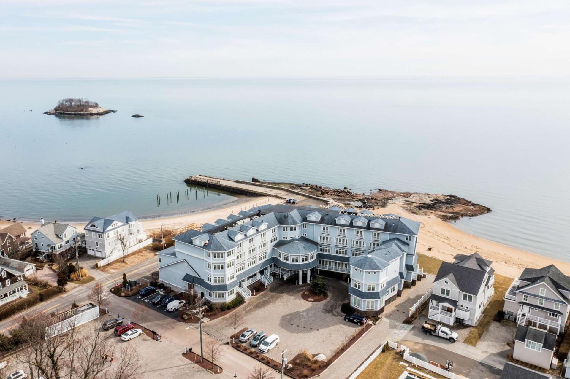 Madison Beach Hotel, Curio Collection by Hilton photo 1