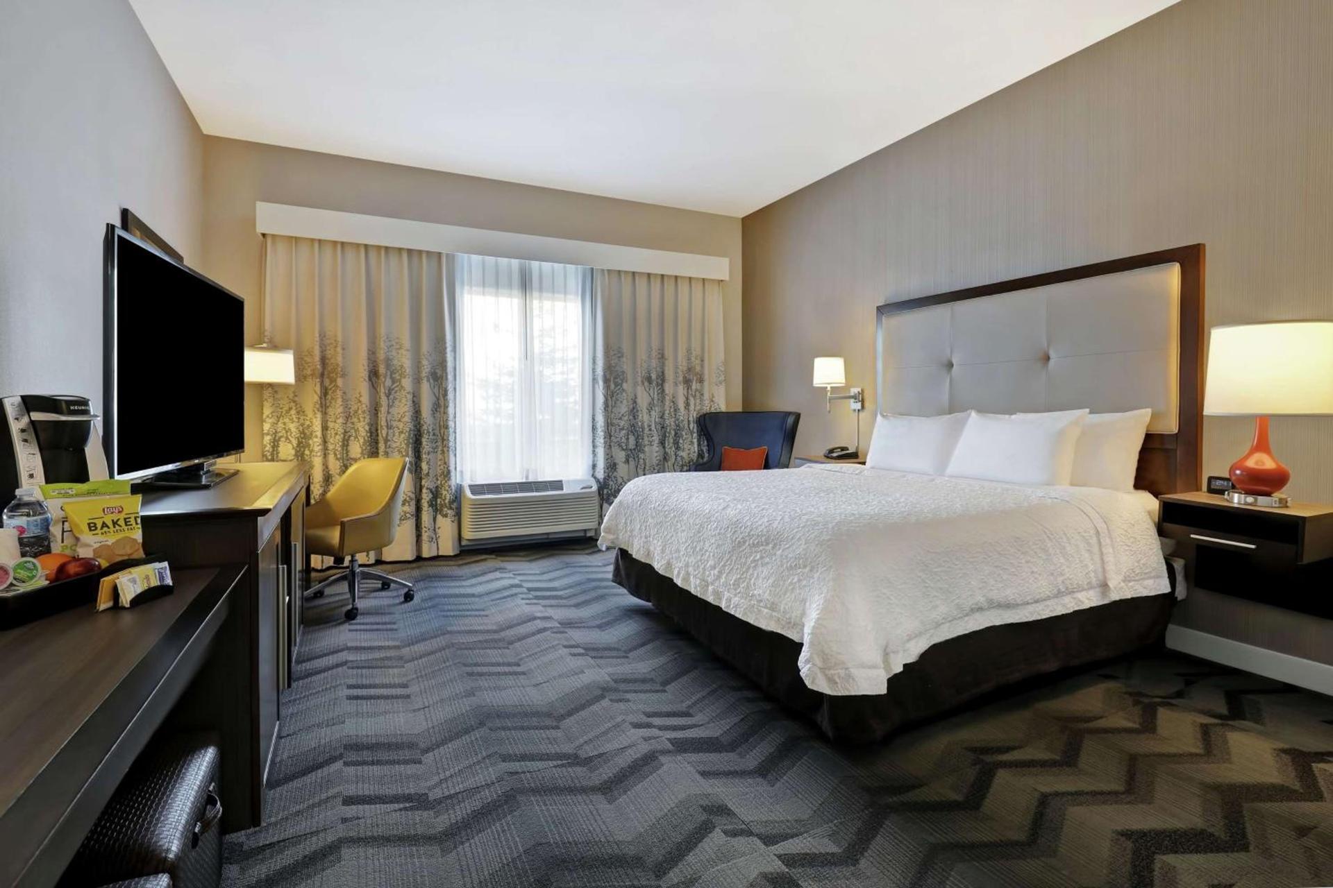 Hampton Inn by Hilton Turlock photo 18