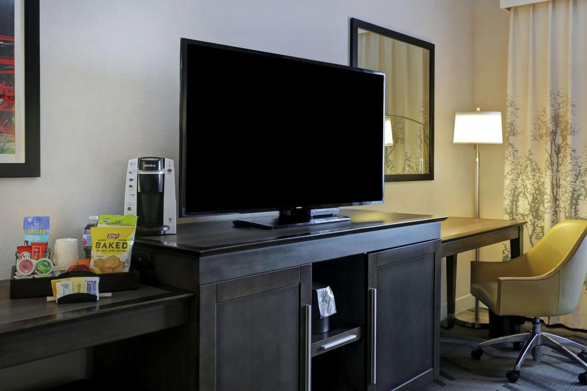 Hampton Inn by Hilton Turlock photo 19