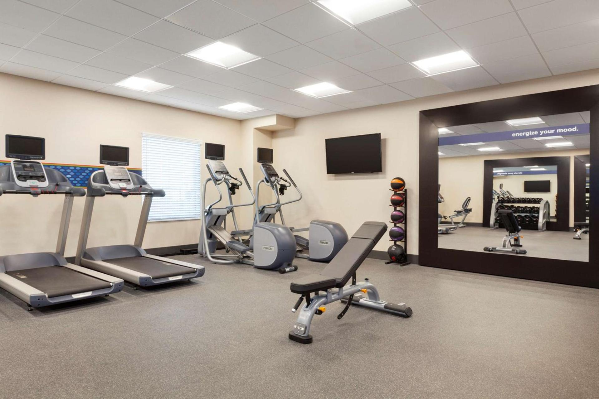 Hampton Inn by Hilton Turlock photo 17