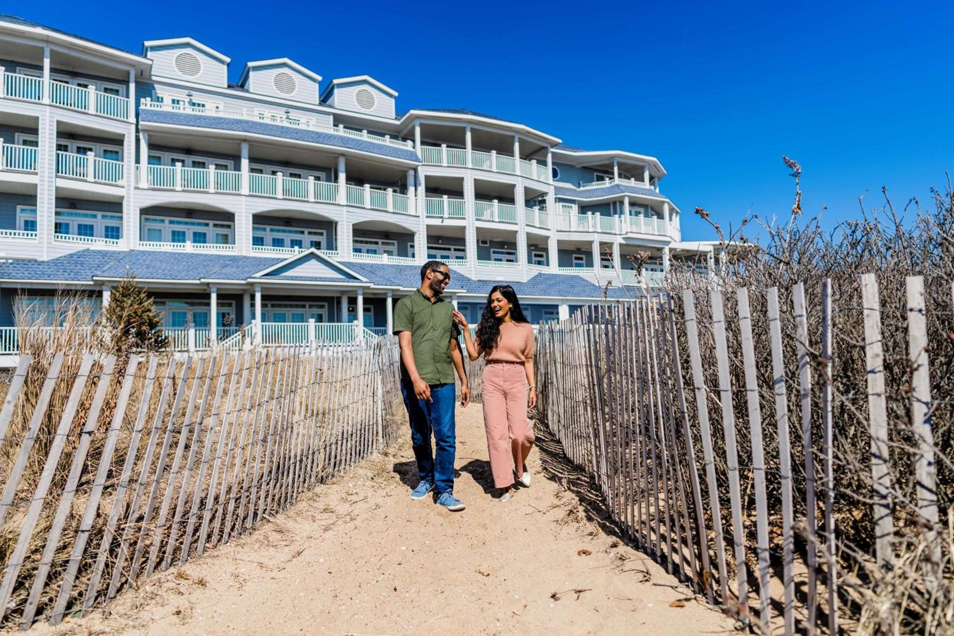Madison Beach Hotel, Curio Collection by Hilton photo 7