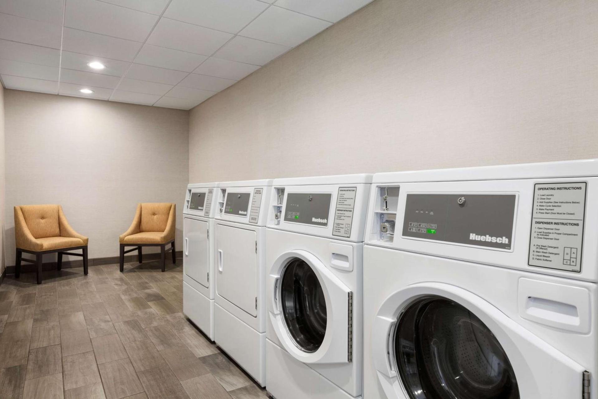 Hampton Inn by Hilton Turlock photo 31